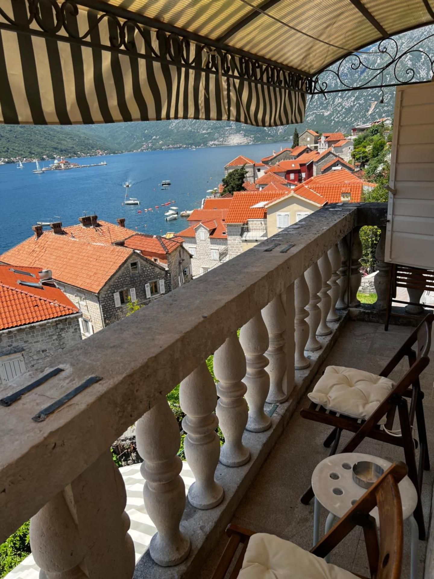 Triple Room with Balcony and Sea View
