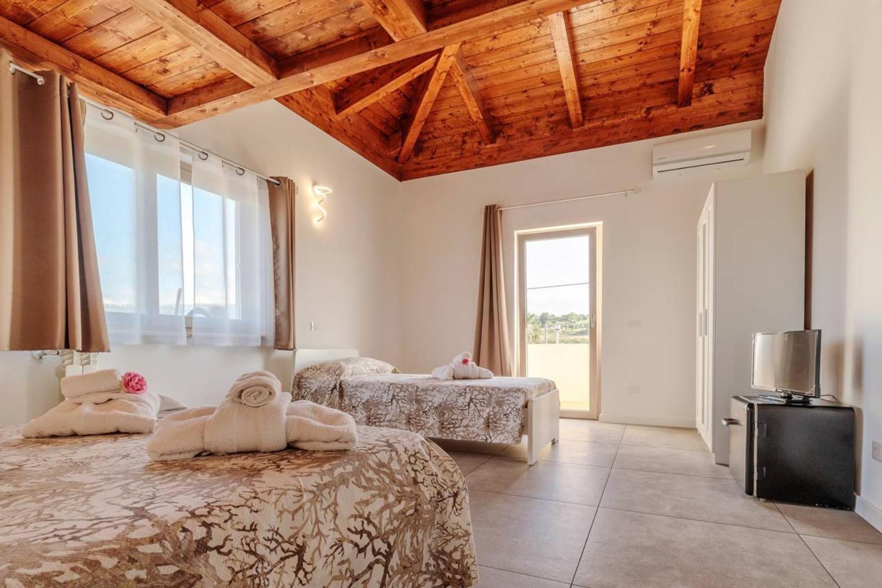 Classic Quadruple Room