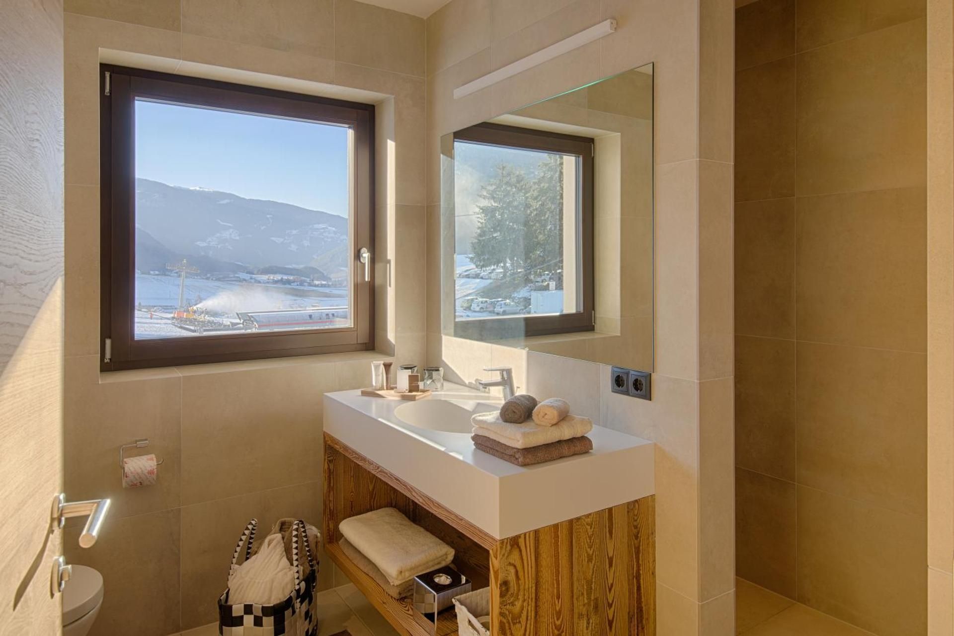 Deluxe Two-Bedroom Apartment with Terrace and Balcony