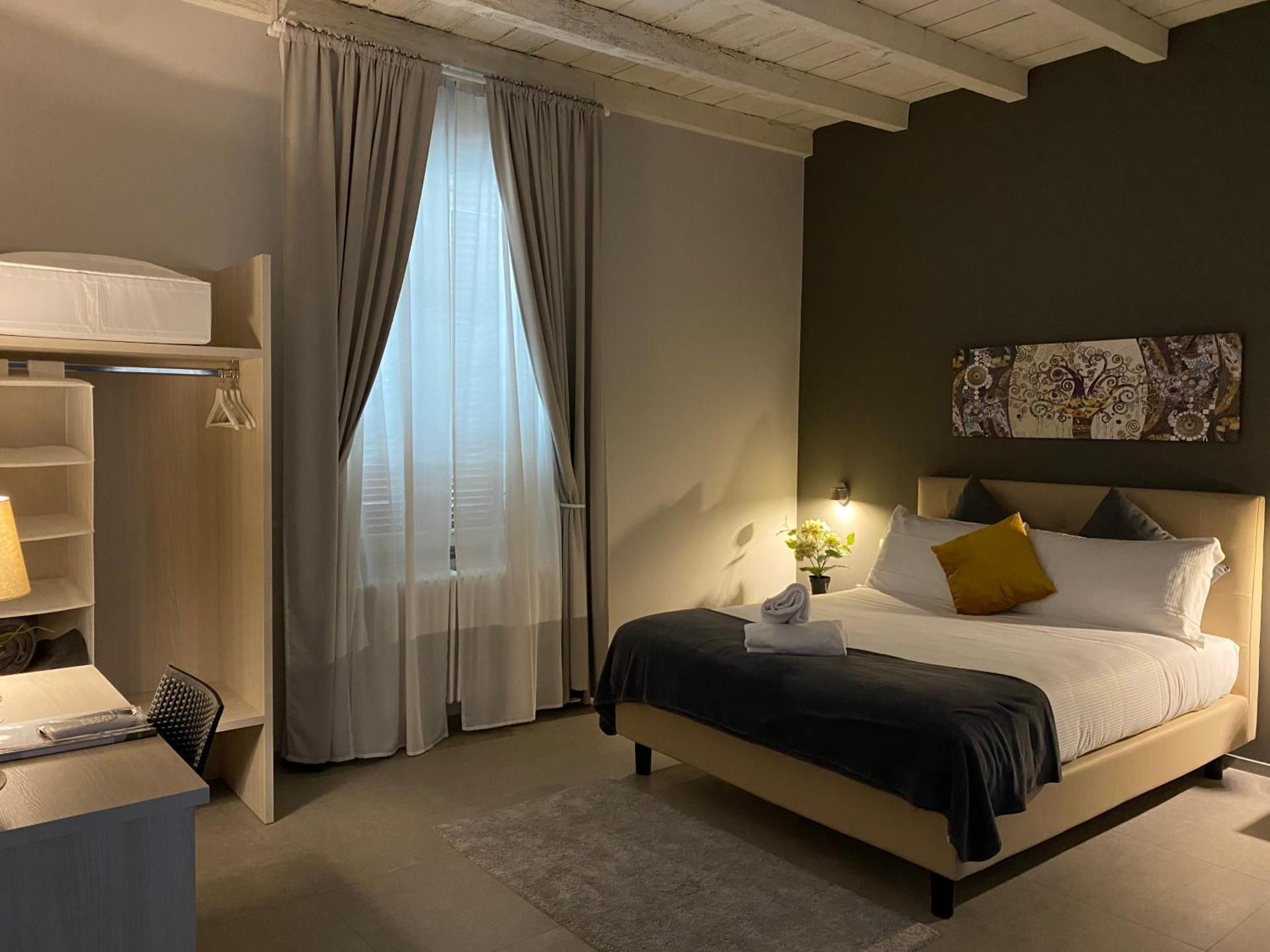 Quadruple Room with Private Bathroom