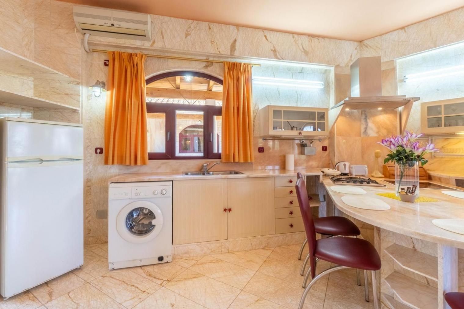 Deluxe Family Suite
