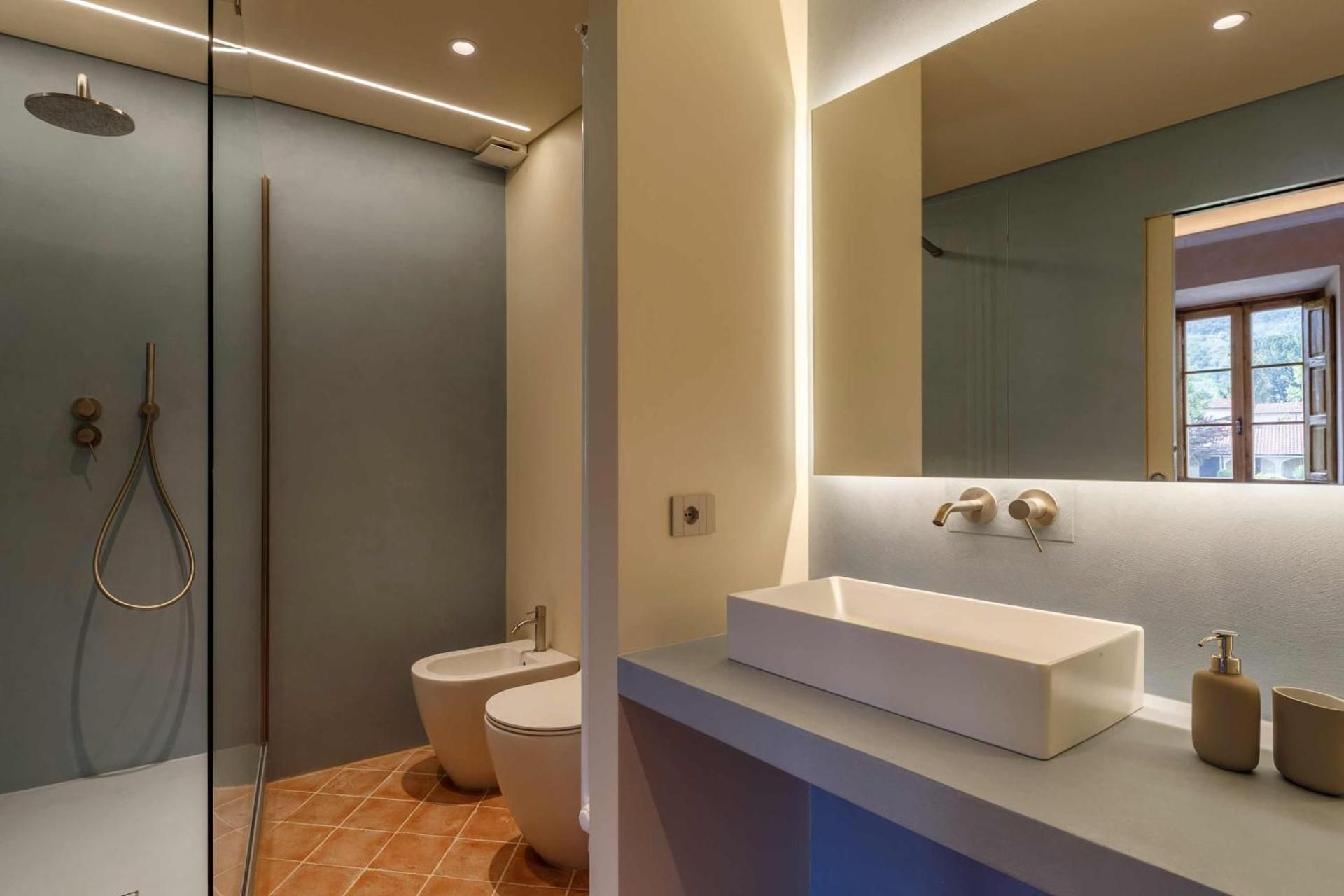 Suite with Mountain View