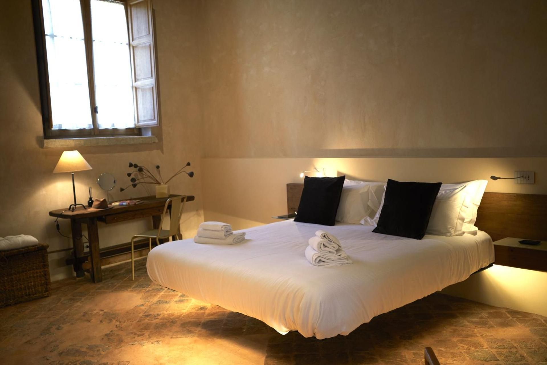 Suite with Garden View