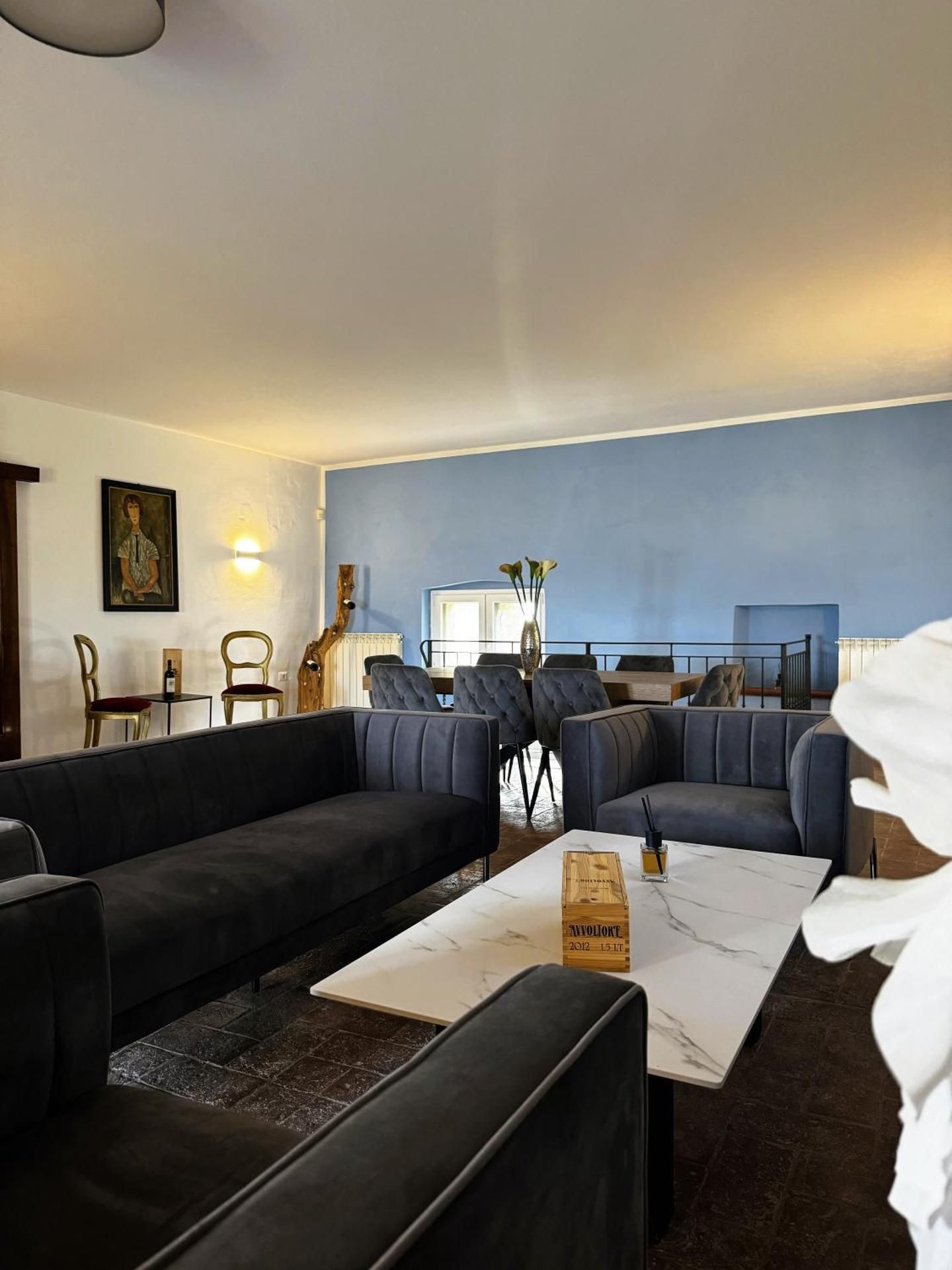 Four-Bedroom Deluxe Apartment