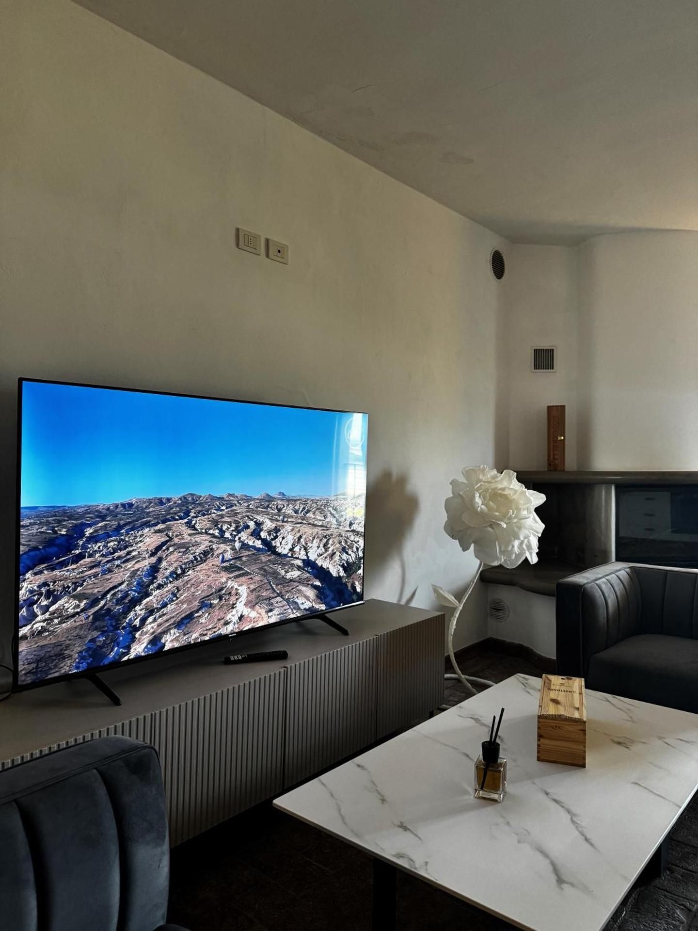 Four-Bedroom Deluxe Apartment
