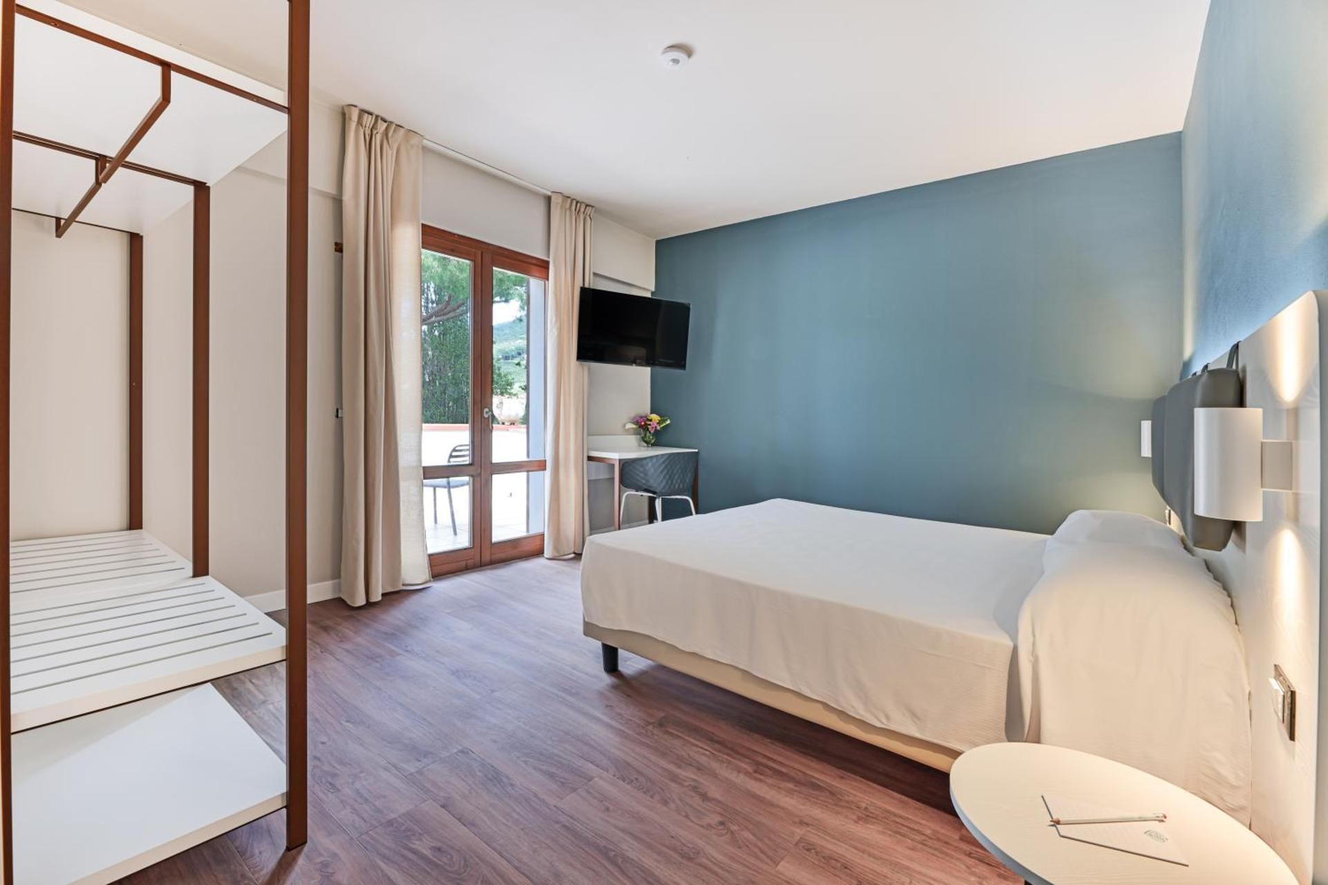 Superior Double or Twin Room with Terrace