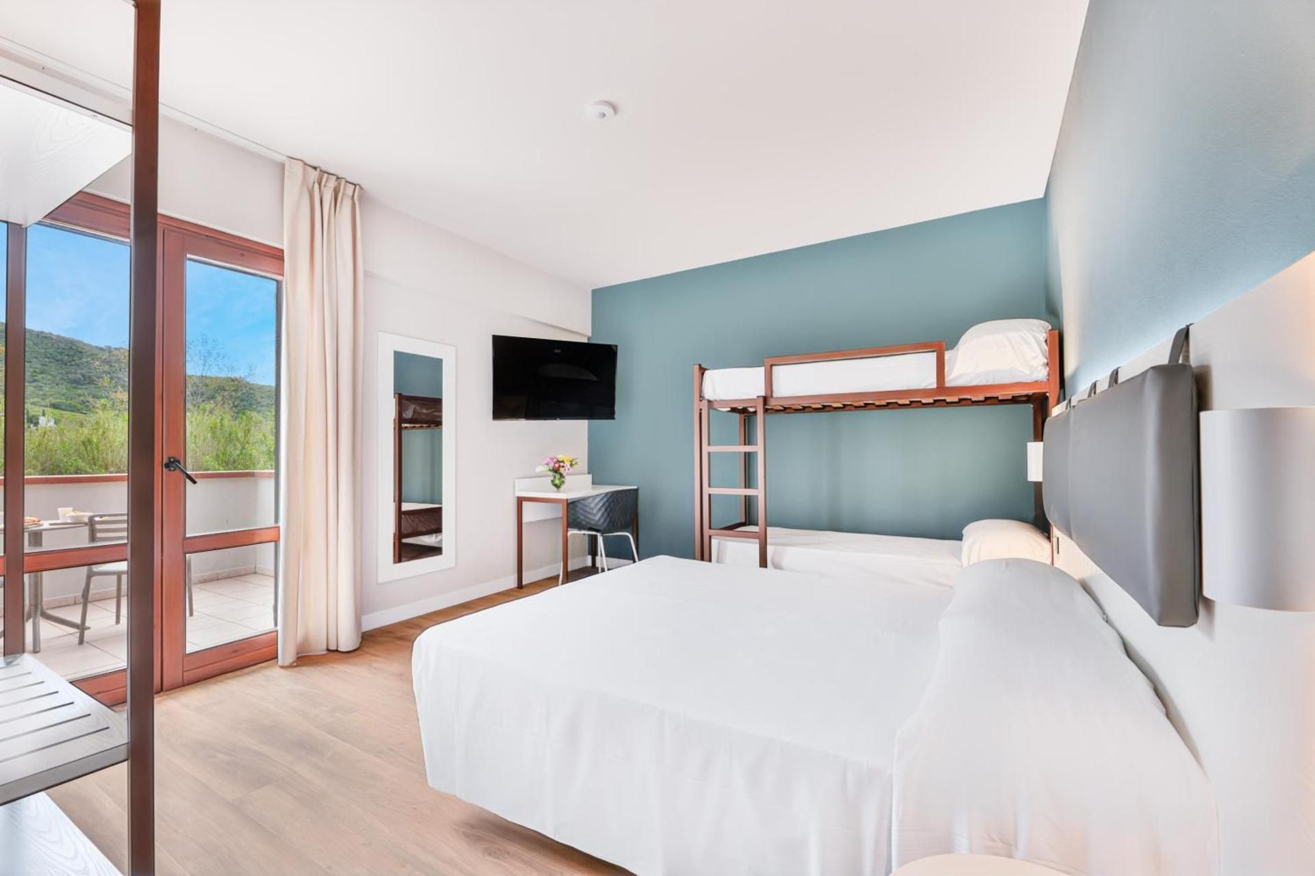 Premium Quadruple Room