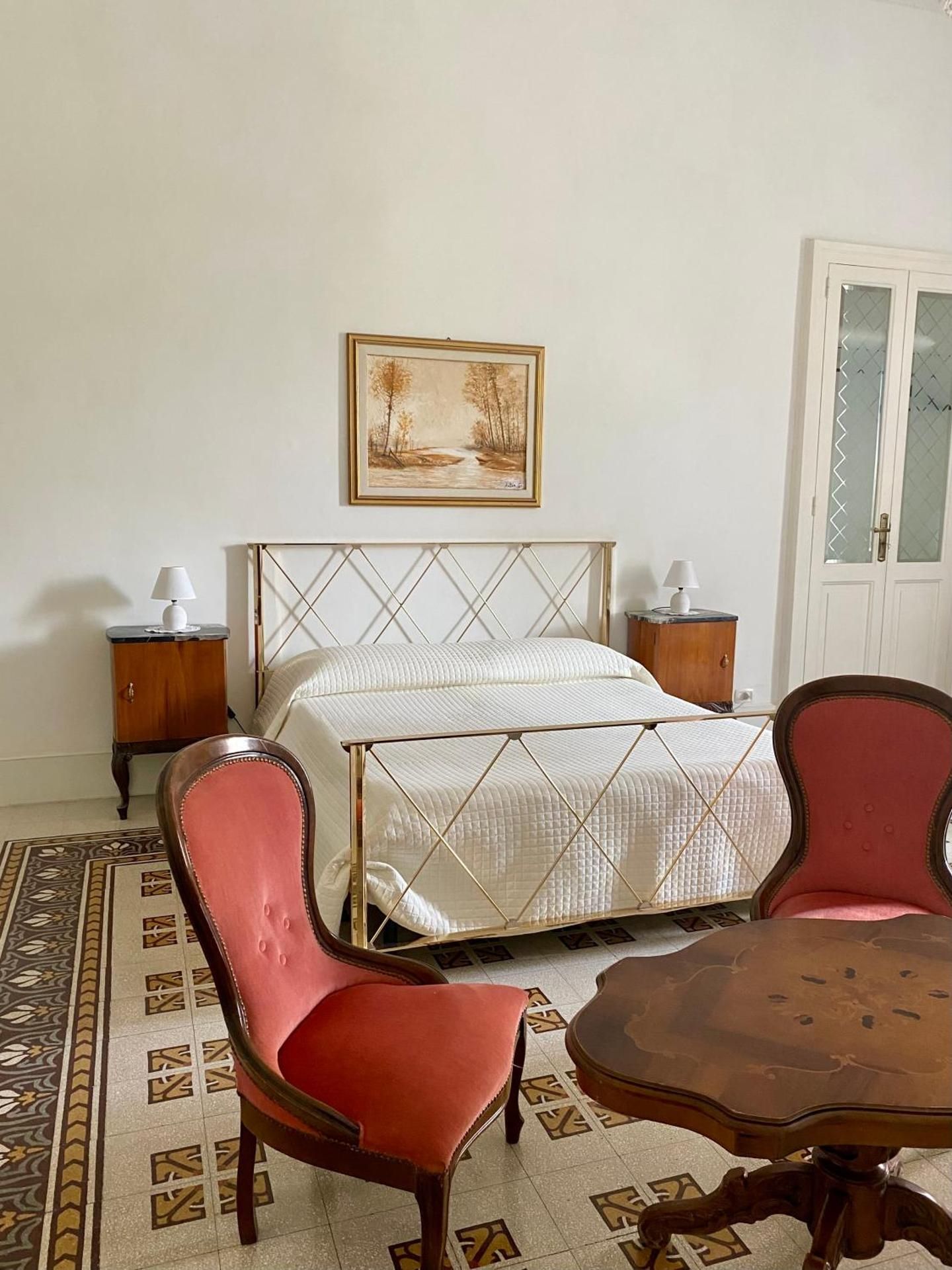 Deluxe Queen Suite