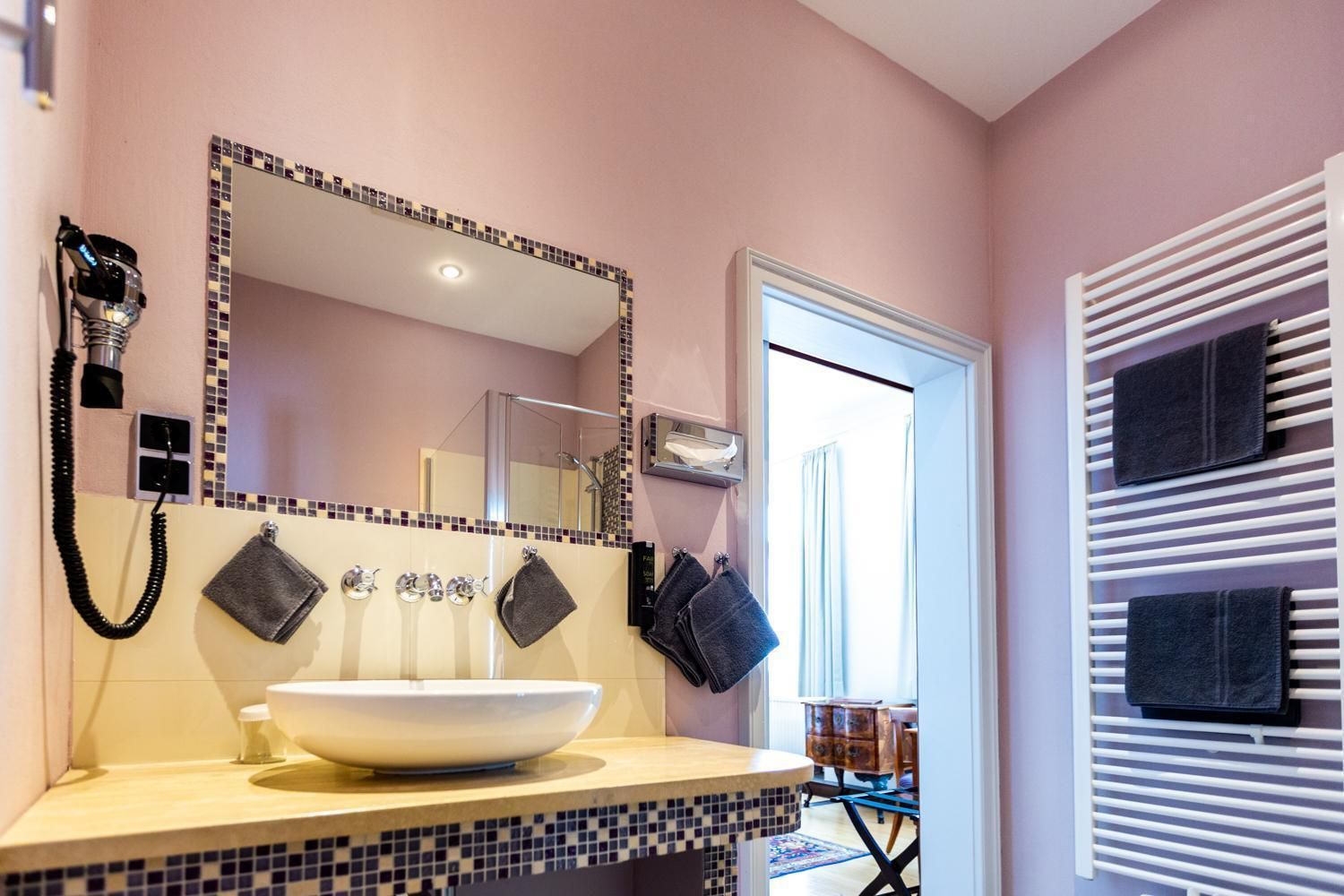 Deluxe Double Room with Shower