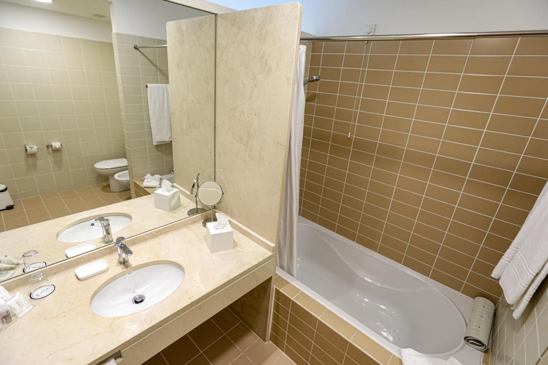 Junior Suite (2 Adults + 1 Child up to 12 Years Old)