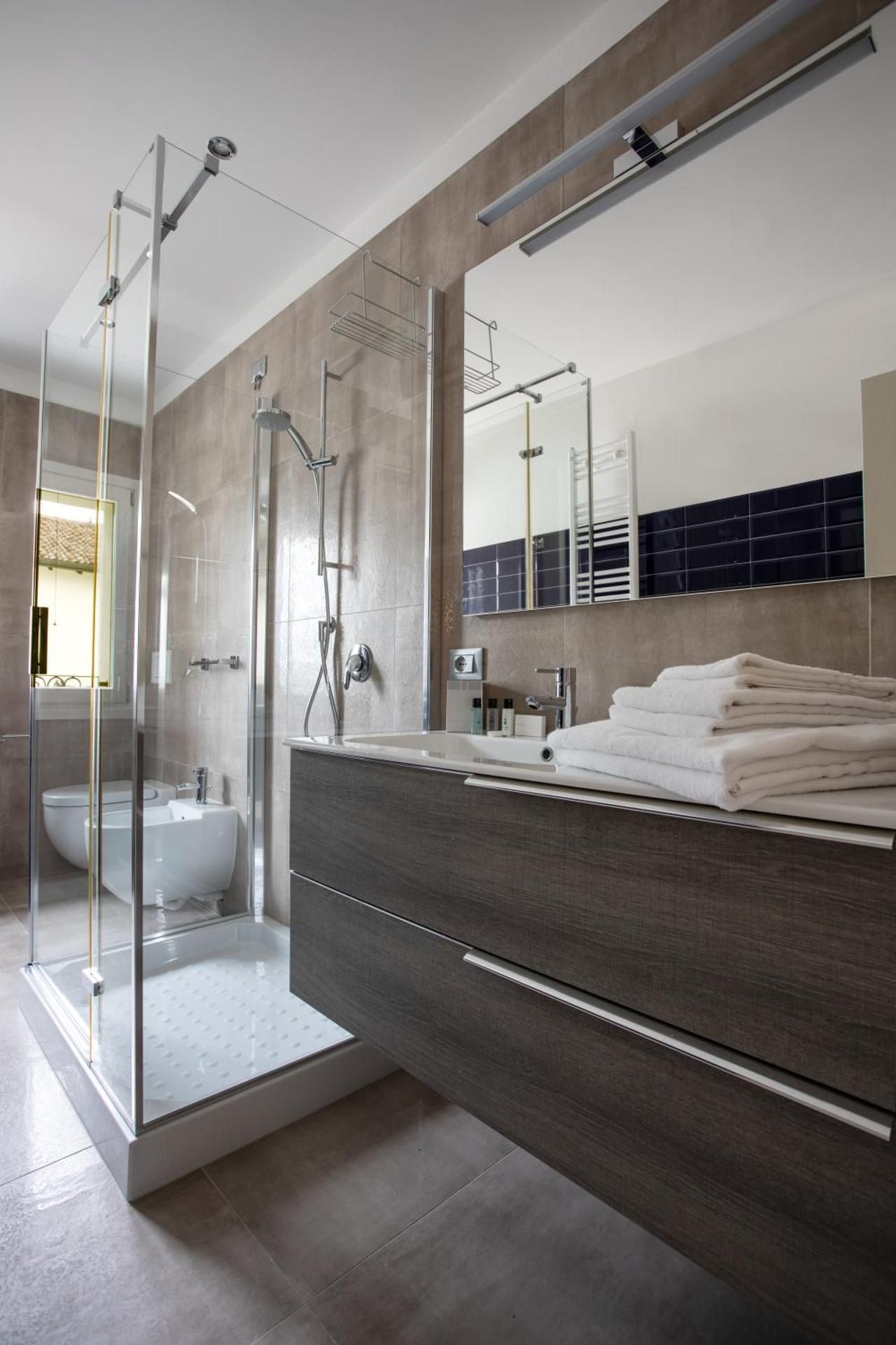 Cattania Suites and Rooms Superior Double Room 2