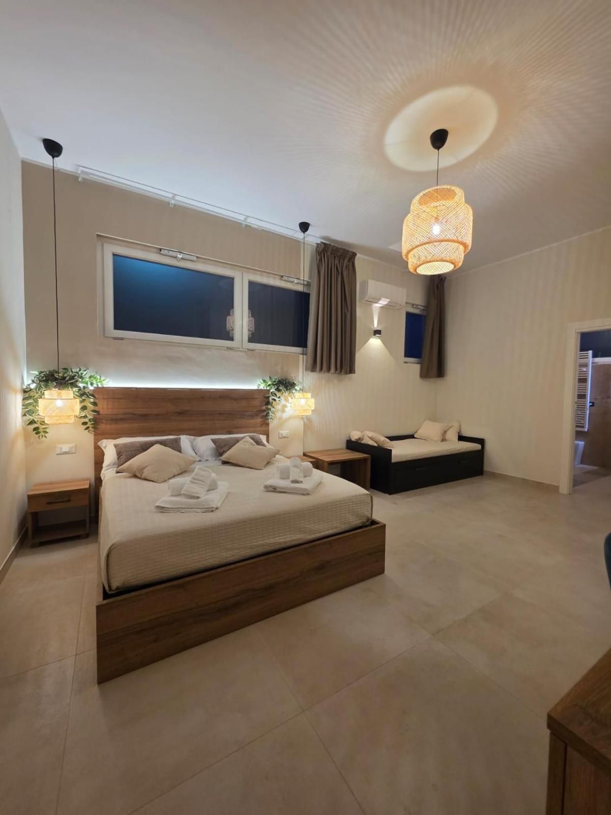 MARESIA Rooms