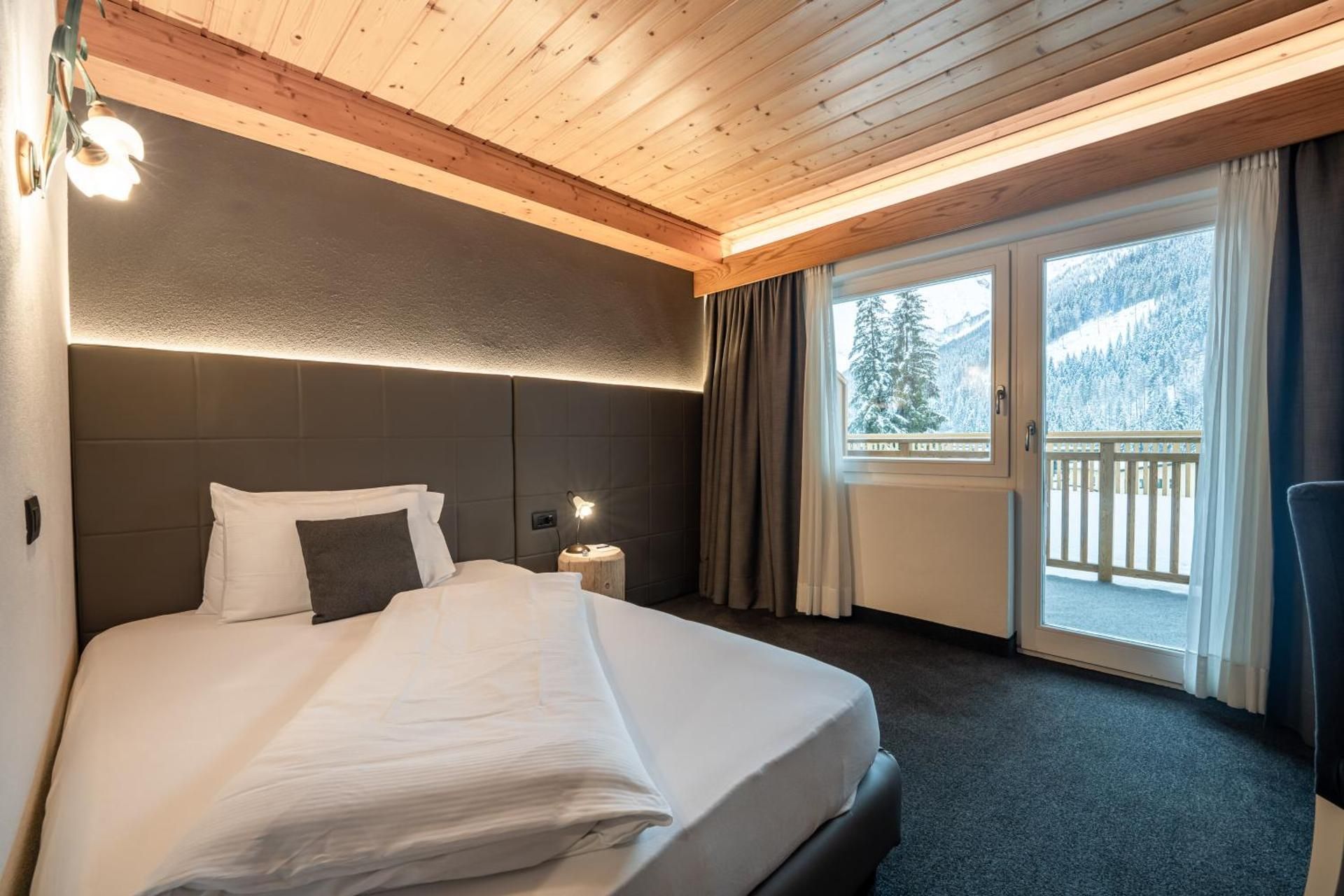 Large Single Room