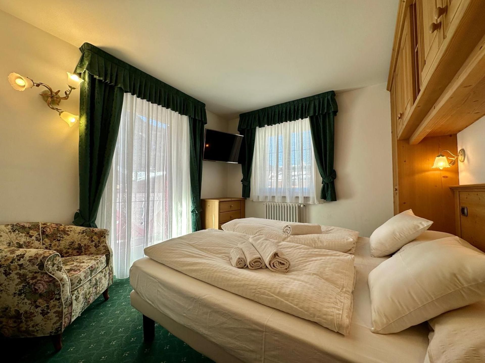 Deluxe Family Suite