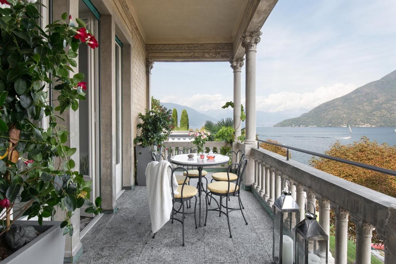 Apartment with Balcony