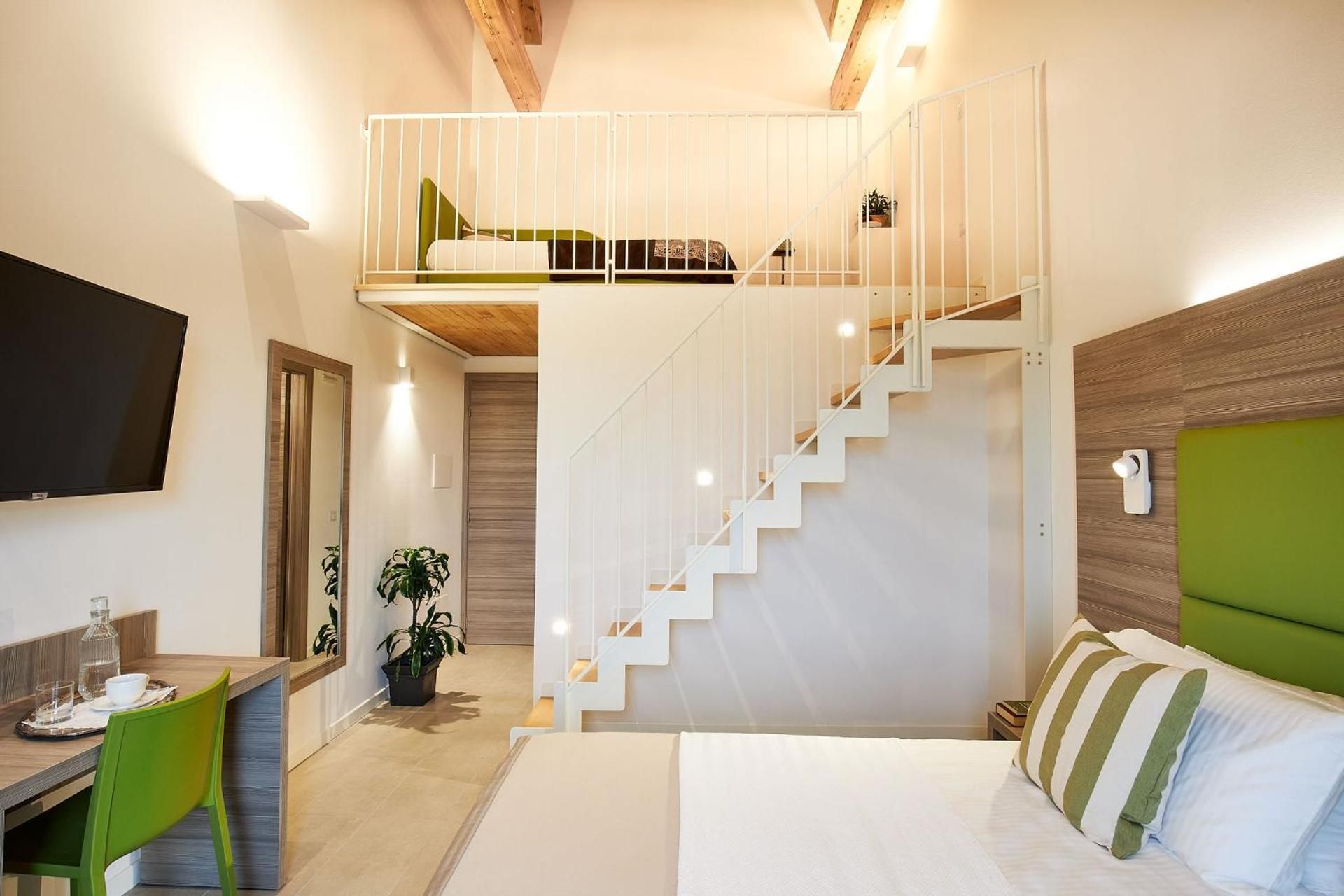 Triple Room