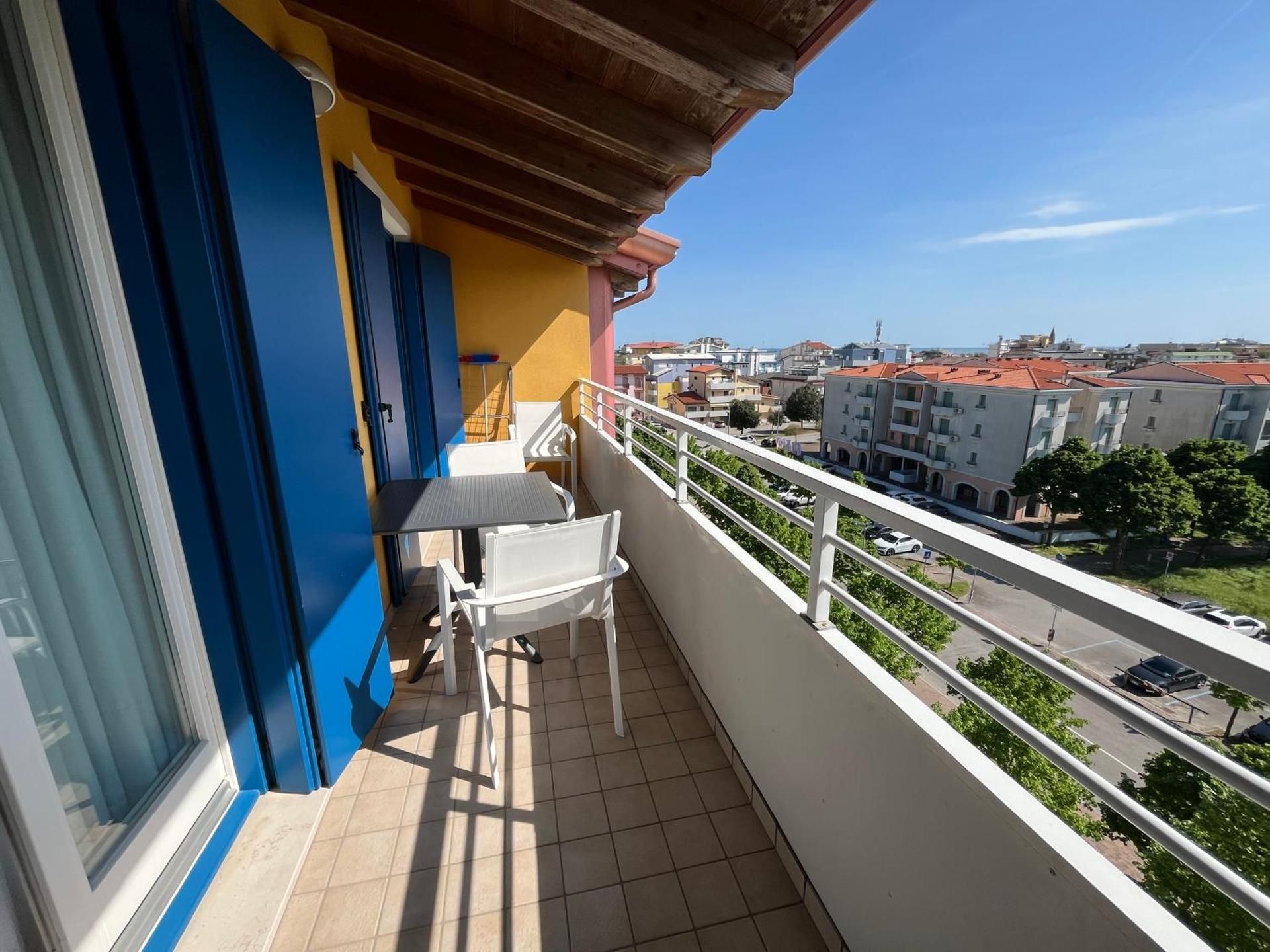 Two-Bedroom Apartment (6 Adults)
