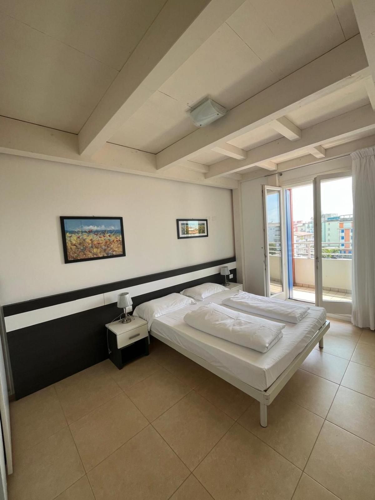 Three-Bedroom Apartment (8 Adults)