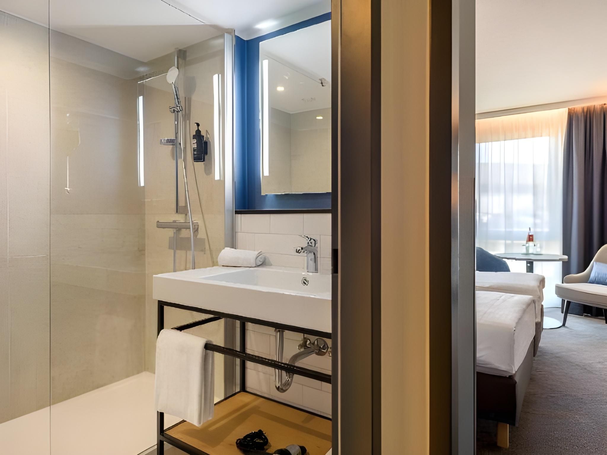 Vienna House Easy by Wyndham Frankfurt Airport Comfort Twin Room 3