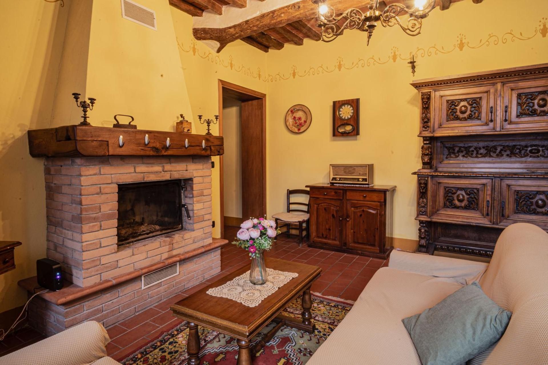 Queen Room with Shared Bathroom