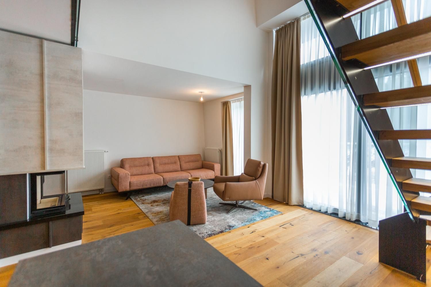 Three-Bedroom Apartment with Mountain View