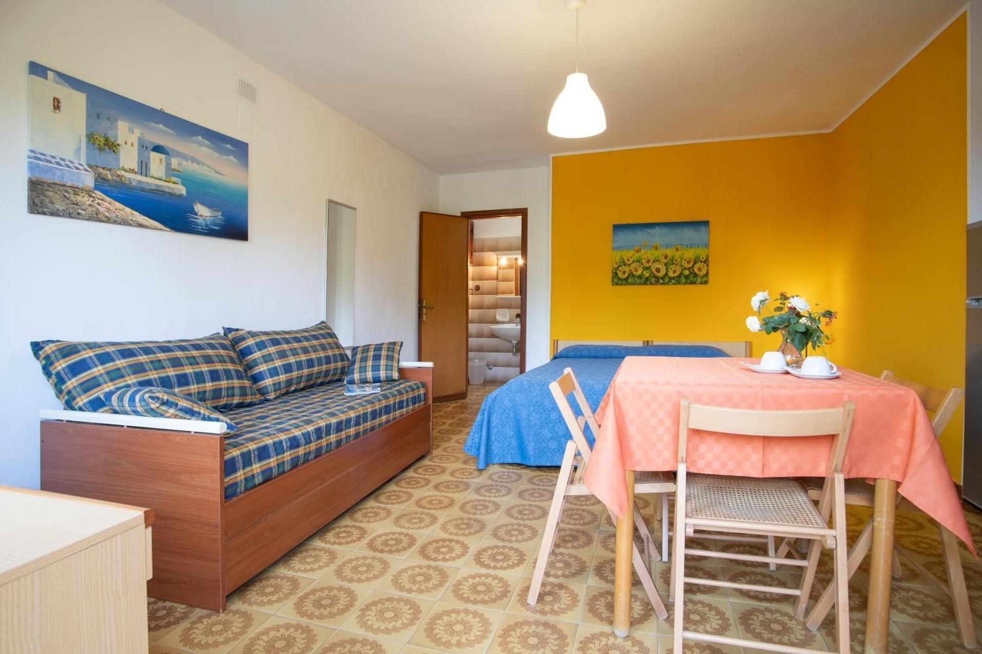 Economy Triple Room