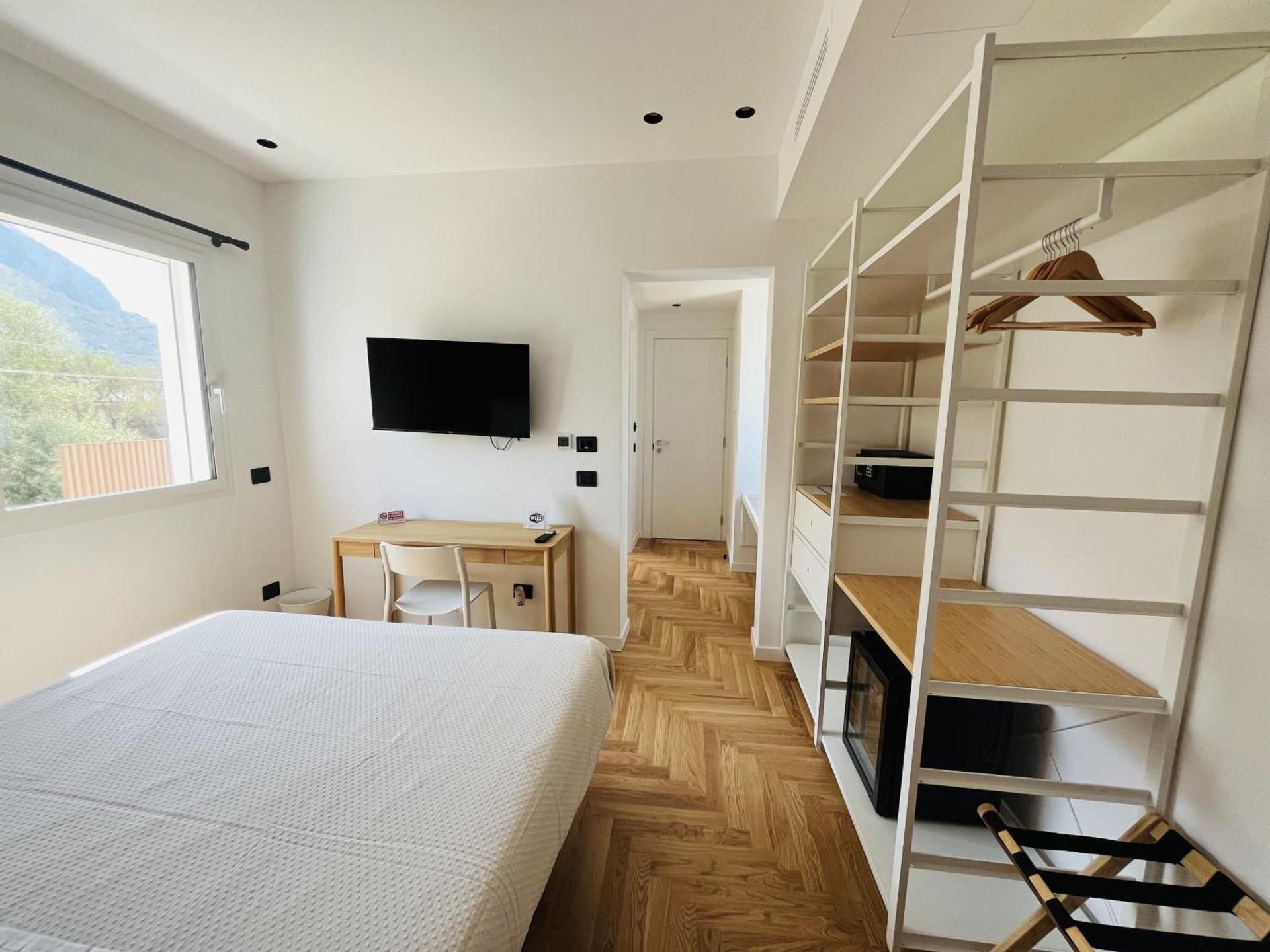 Double Room with Mountain View