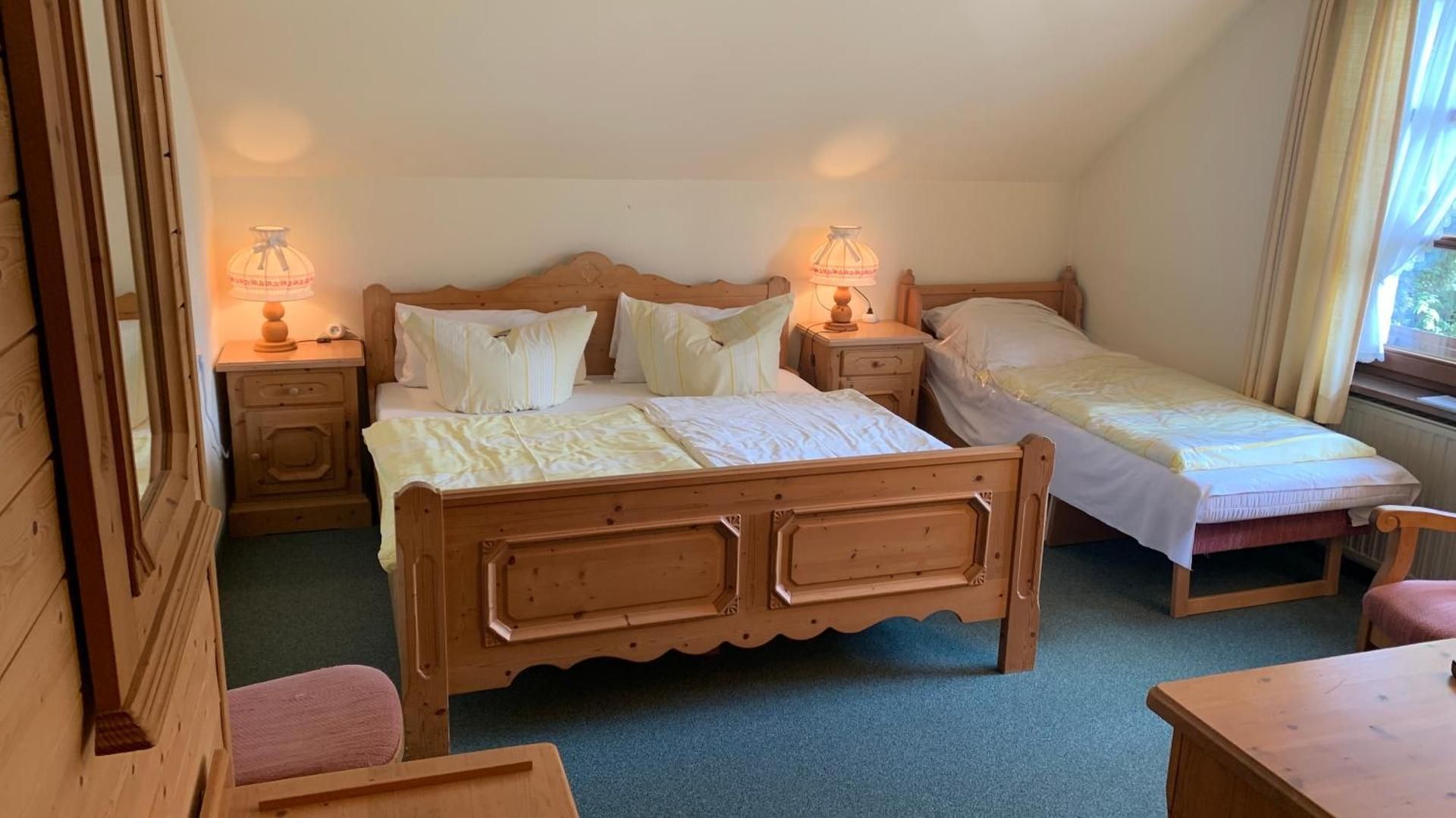 Family Room with Garden View