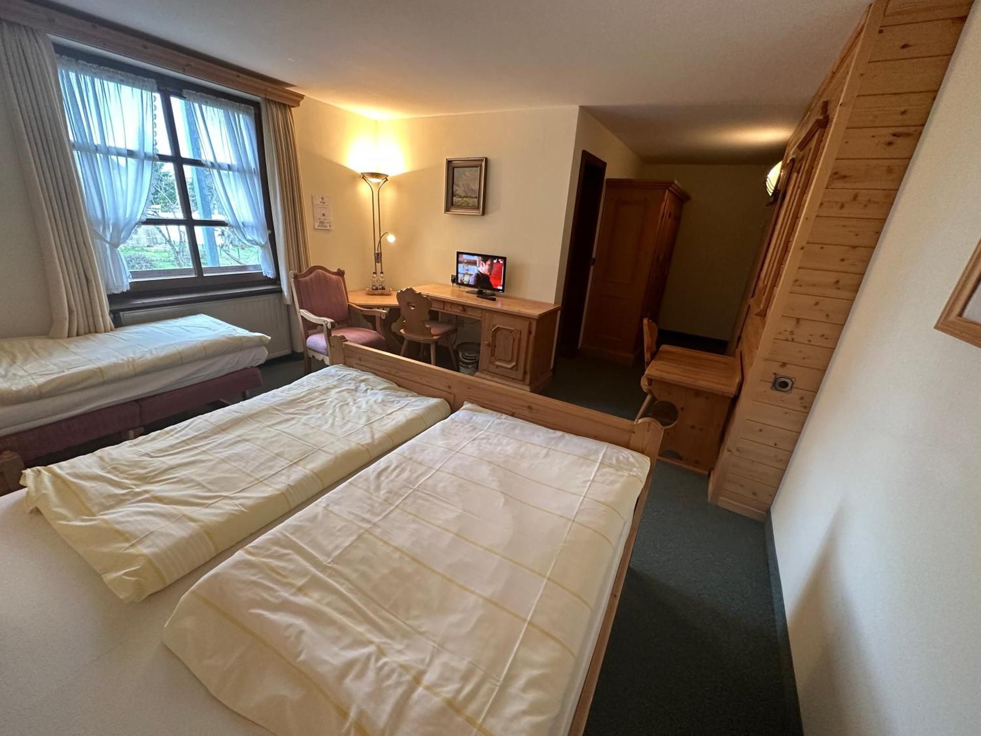 Family Room with Garden View