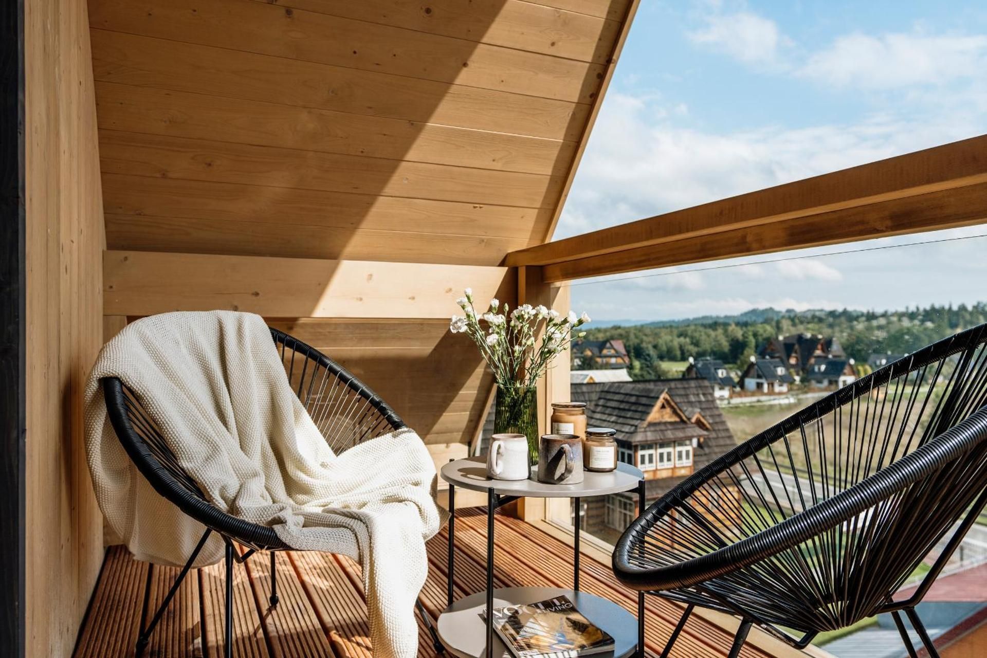 Two-Bedroom Deluxe Apartment with Balcony