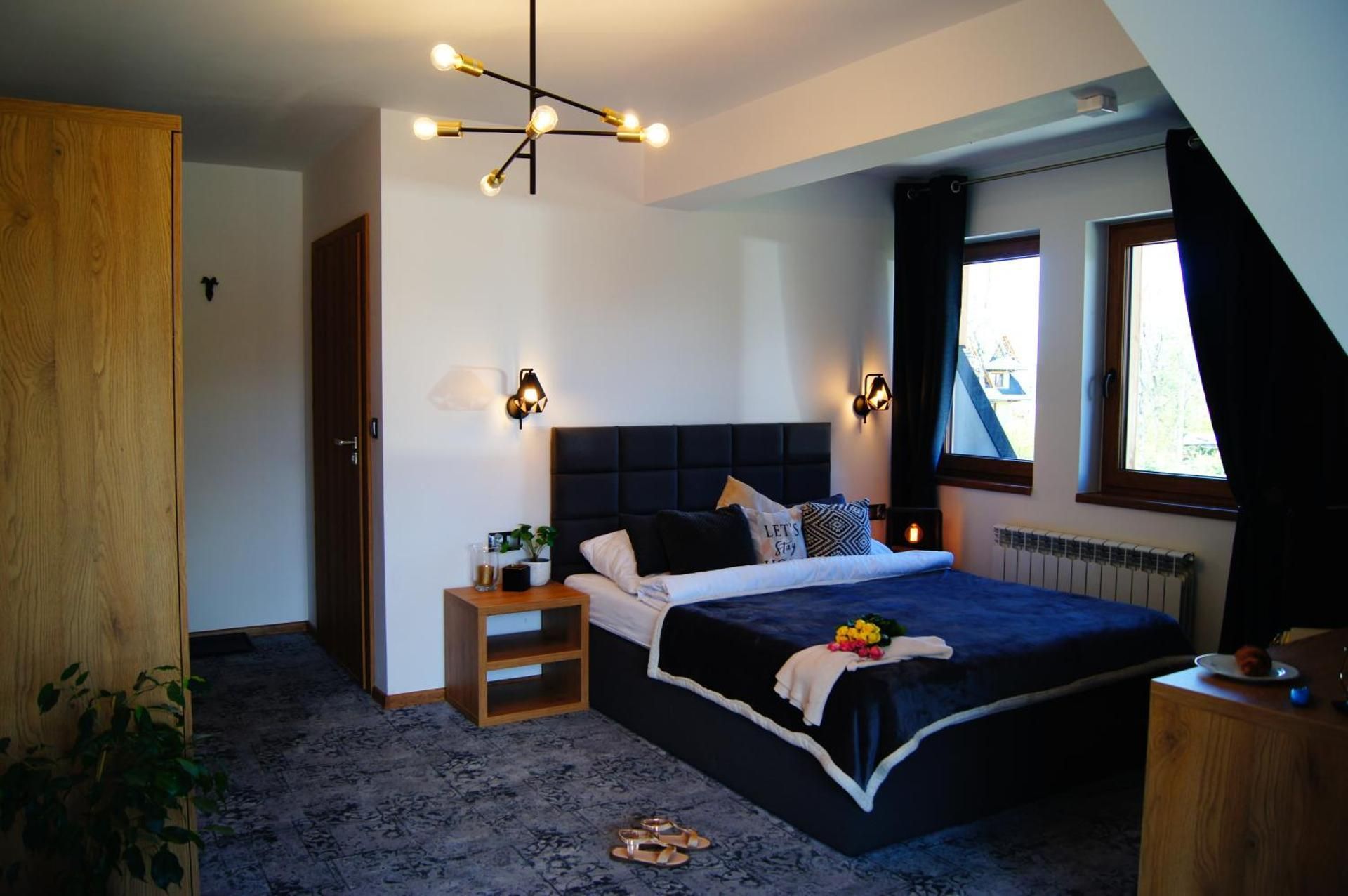 King Room with Mountain View