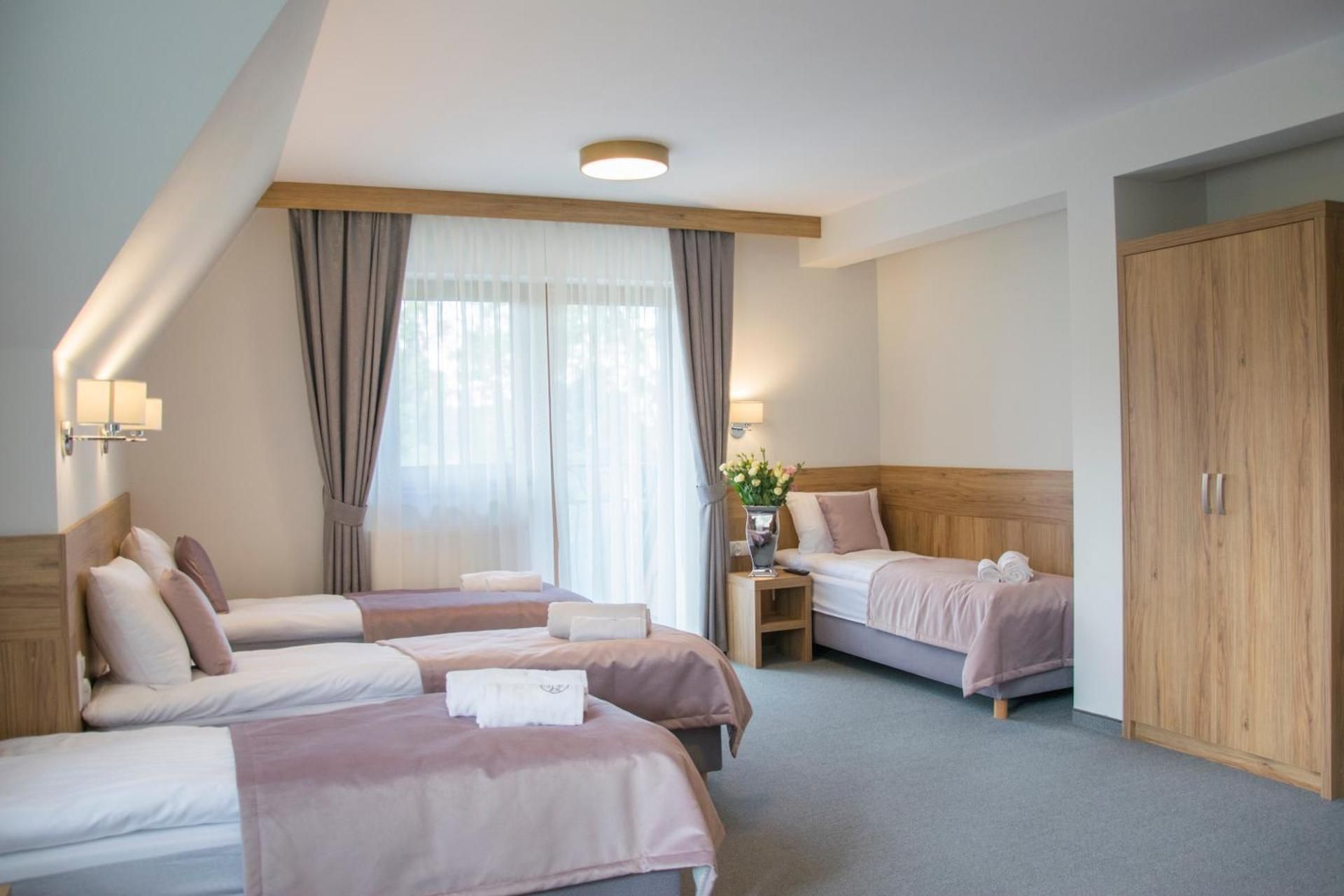 Quadruple Room with Private Bathroom