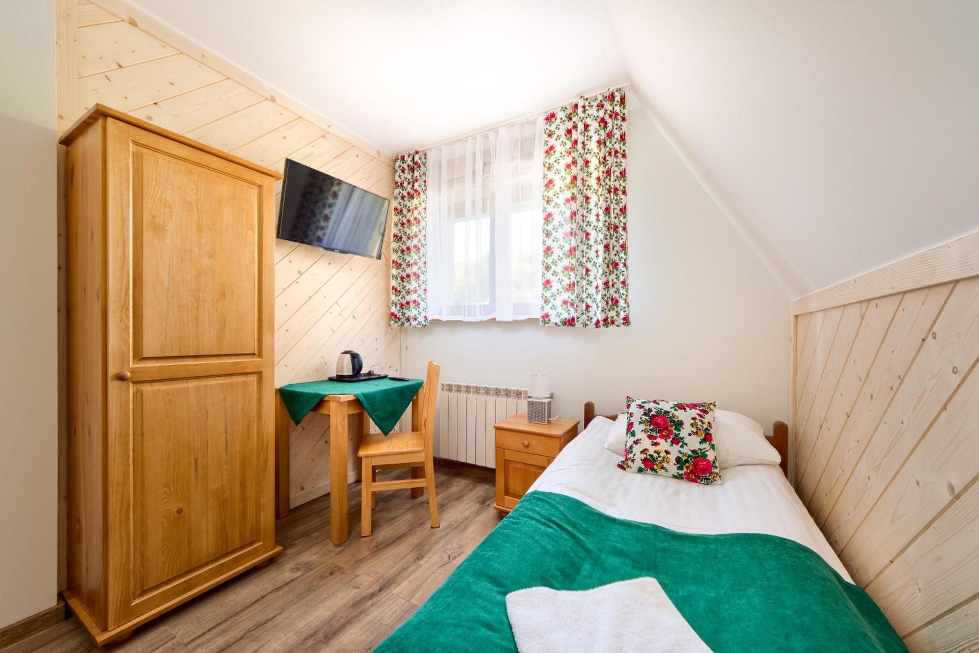 Single Room With Private Bathroom