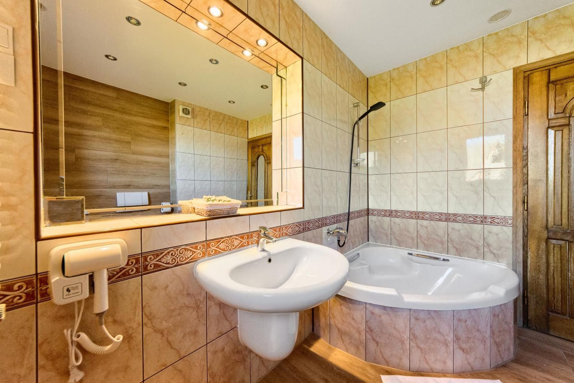 Three-Bedroom Premium Apartment