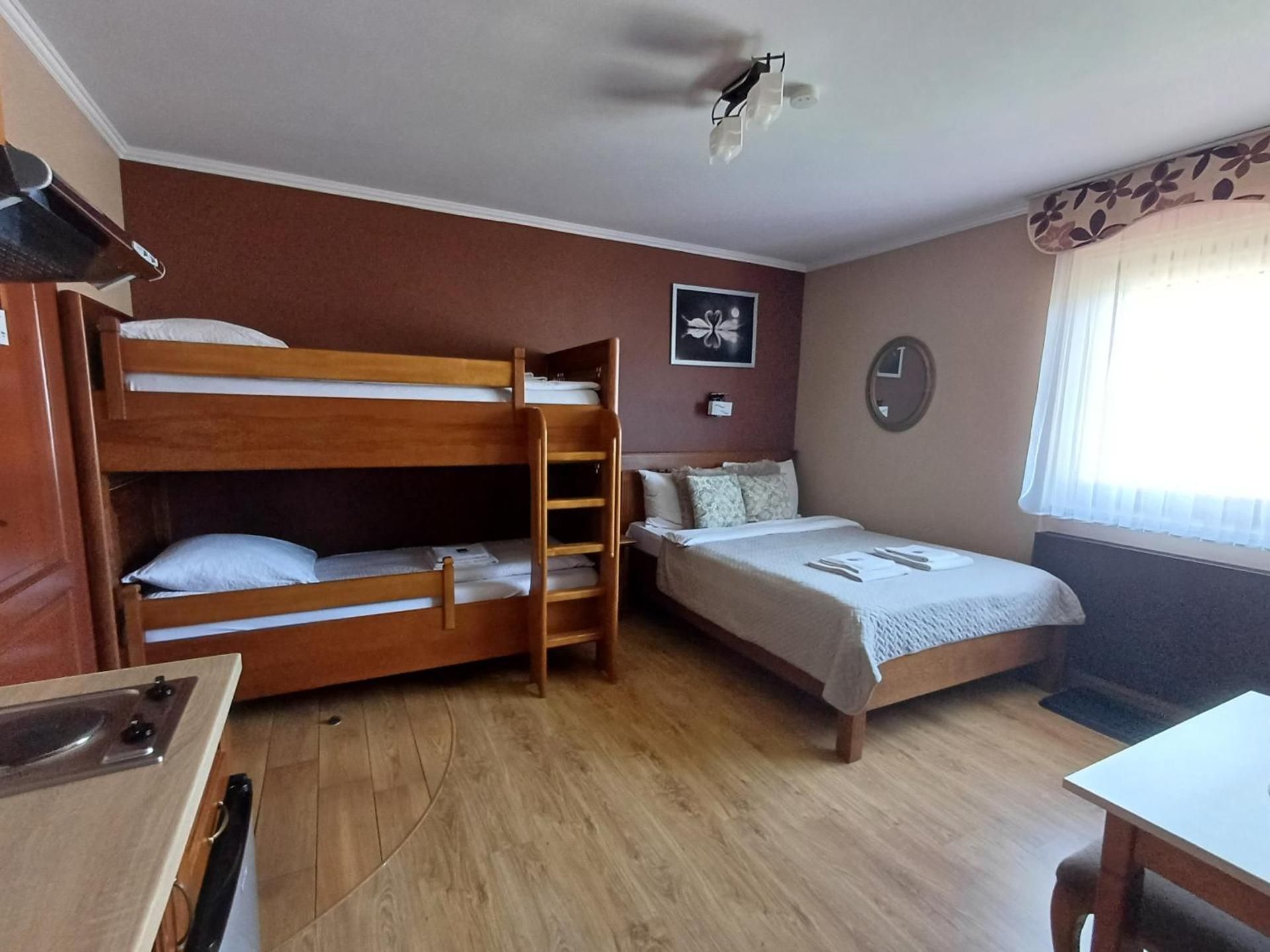 Quadruple Room with Private Bathroom