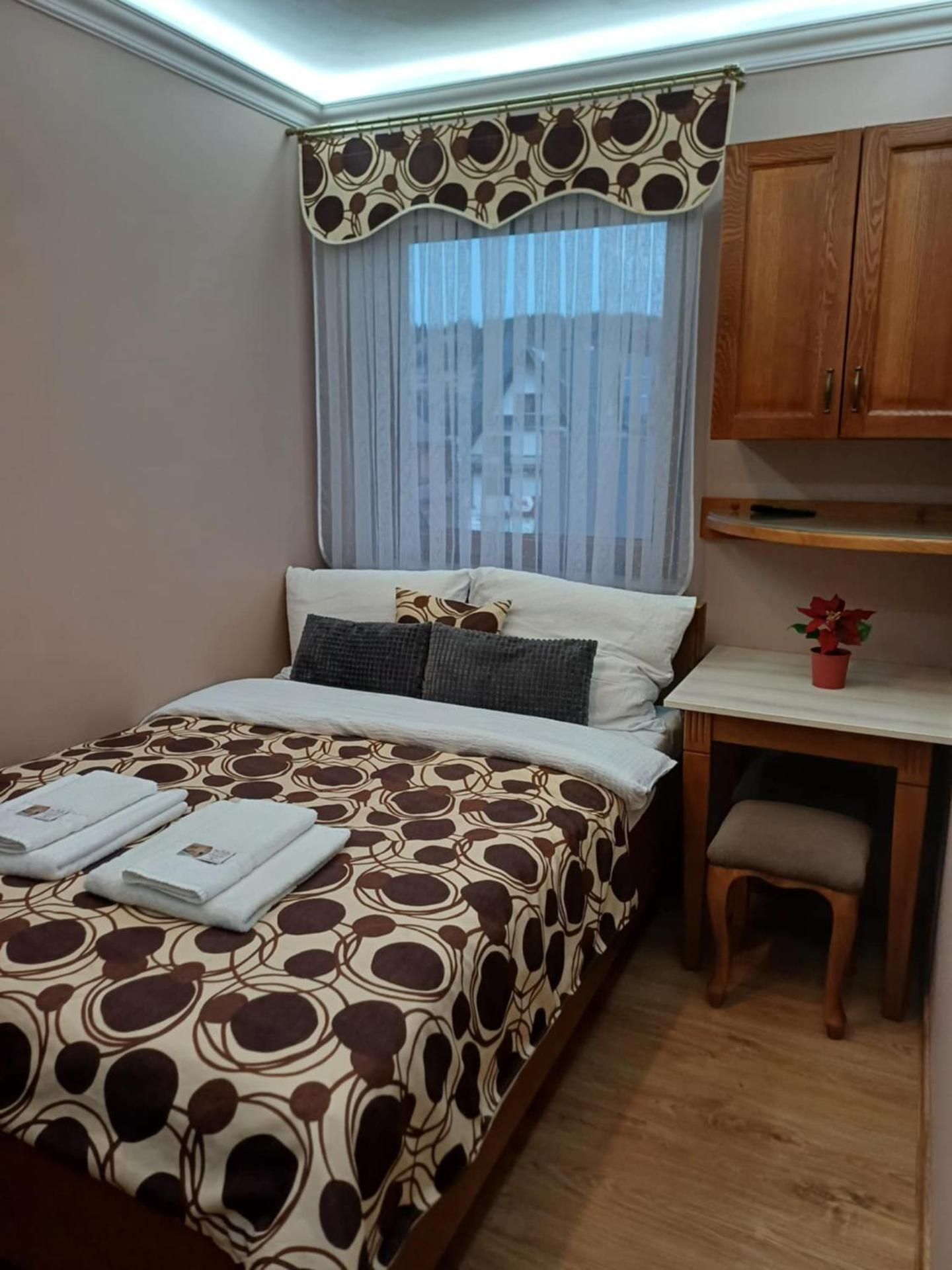 Single Room With Private Bathroom