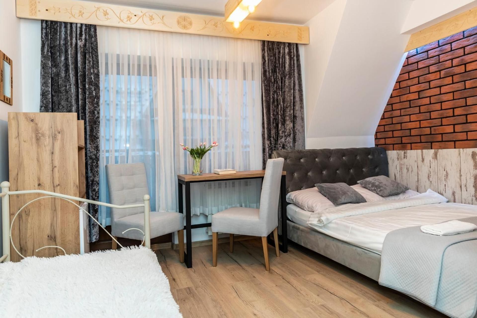 Triple Room with Mountain View