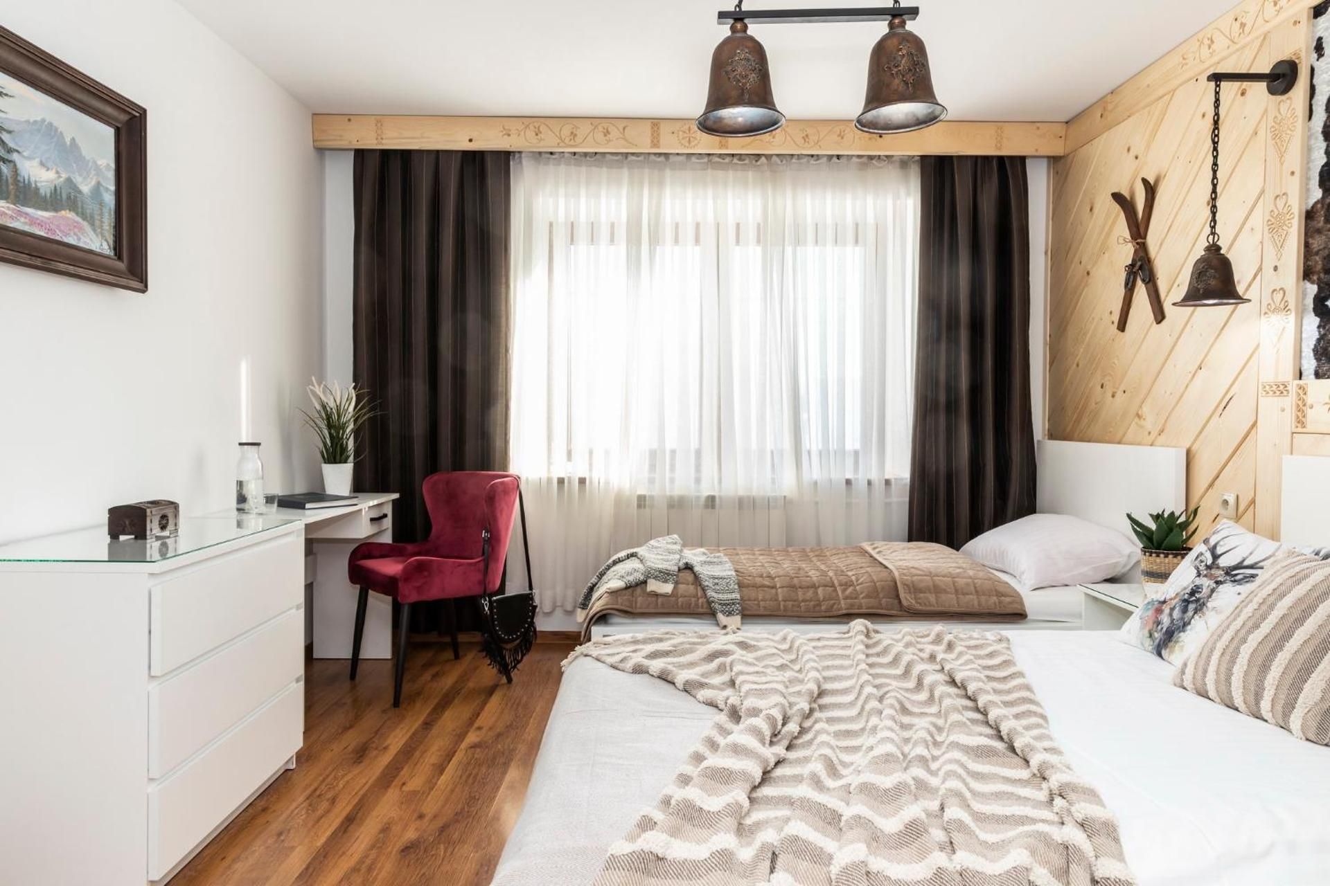 Suite with Mountain View