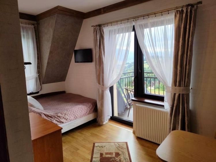 Double Room with Mountain View
