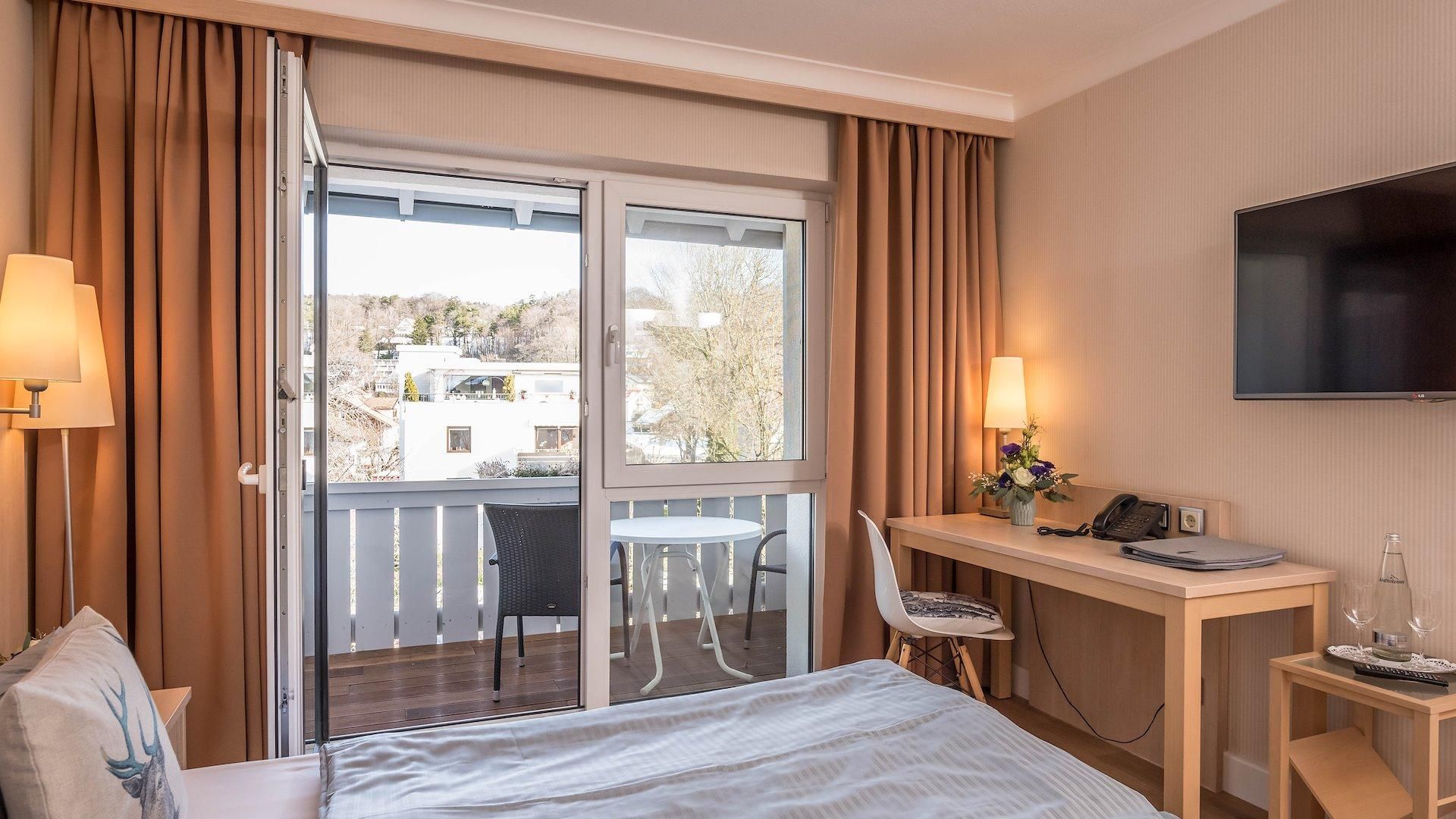 Standard - 1 Double Bed with Balcony