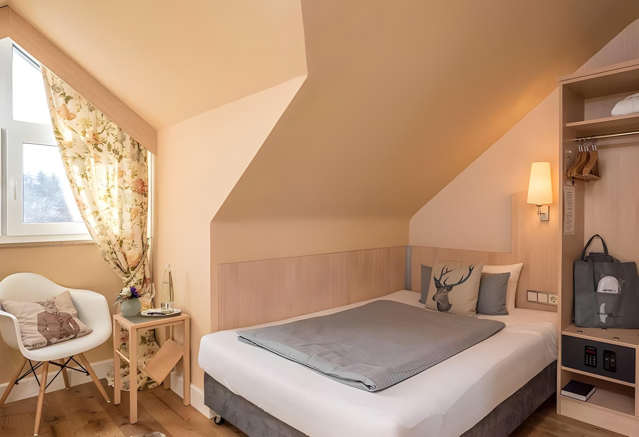 Economy Single Room