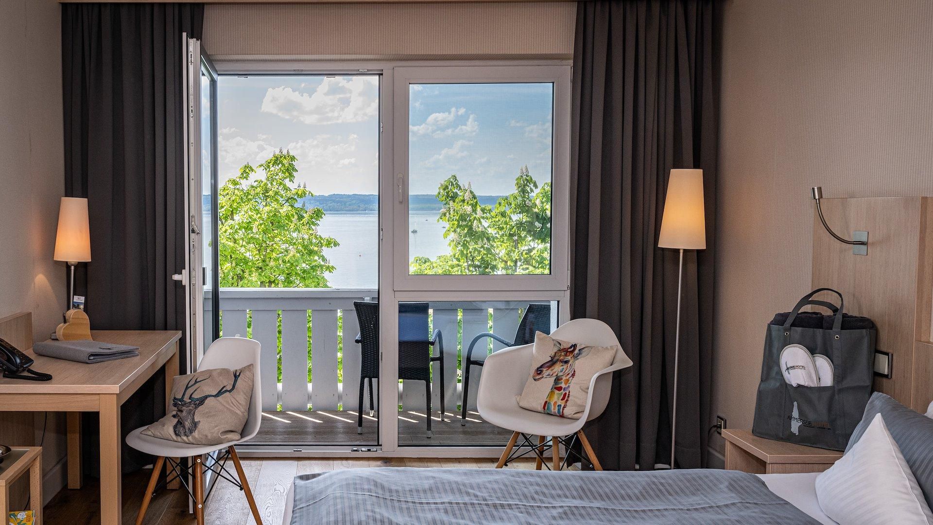 Deluxe Lake View King Room with Balcony