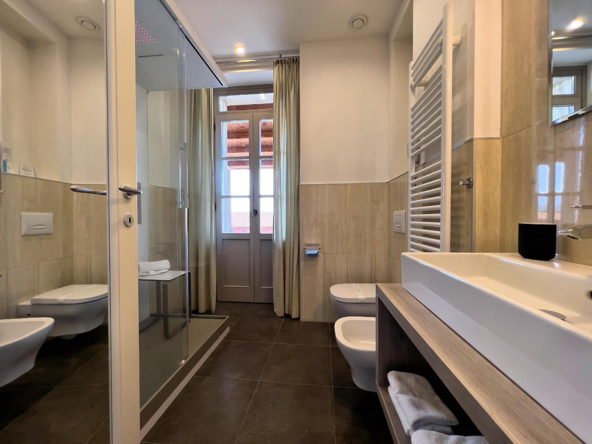 Deluxe Suite with Spa Bath and Turkish bath