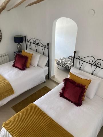 Large Twin Room