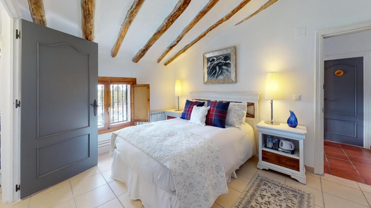 Deluxe Double Room with Shower
