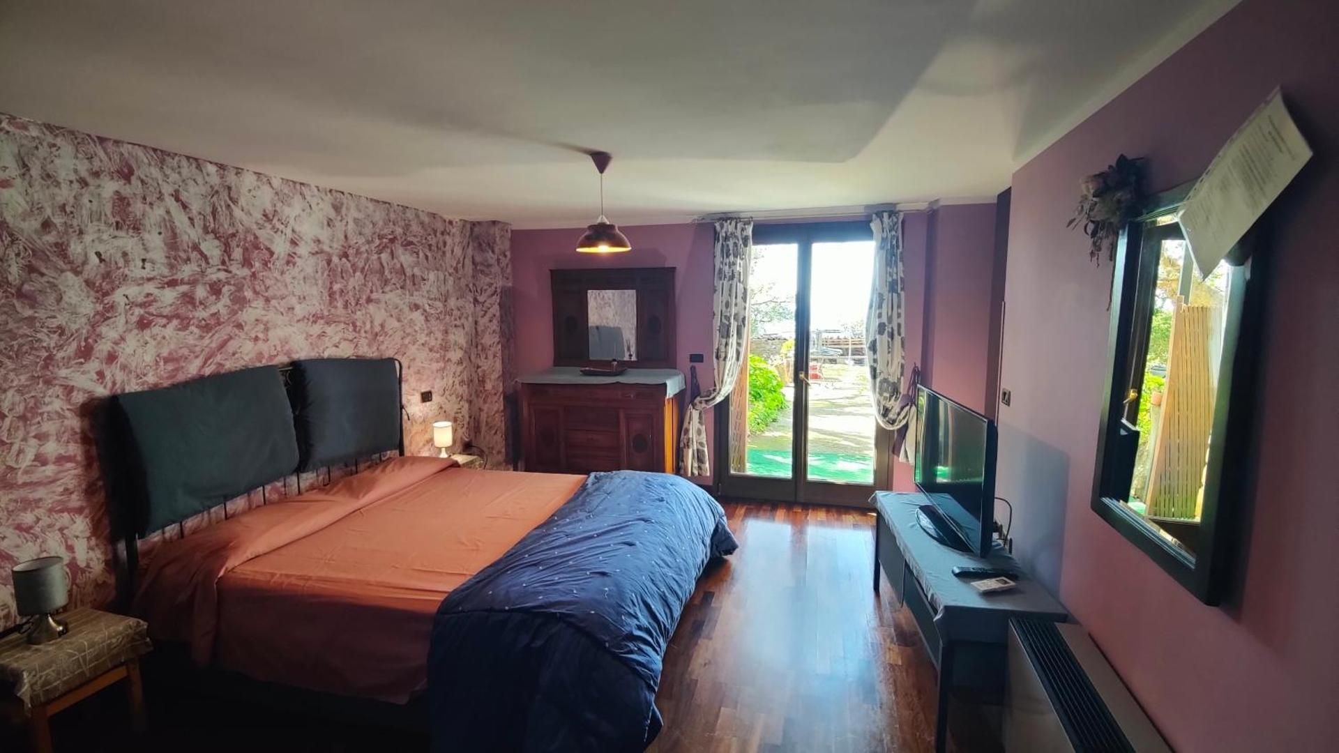 Quadruple Room with Private External Bathroom