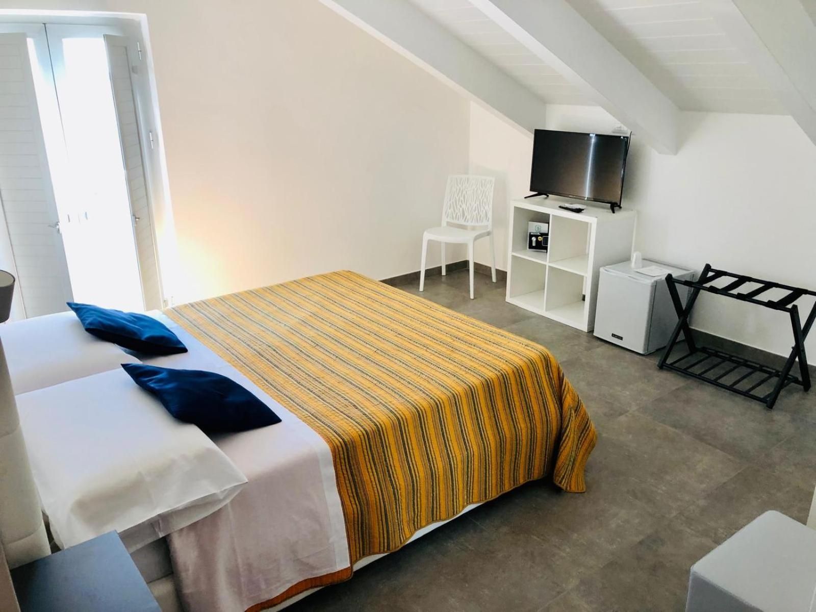 Deluxe Suite with Sea View