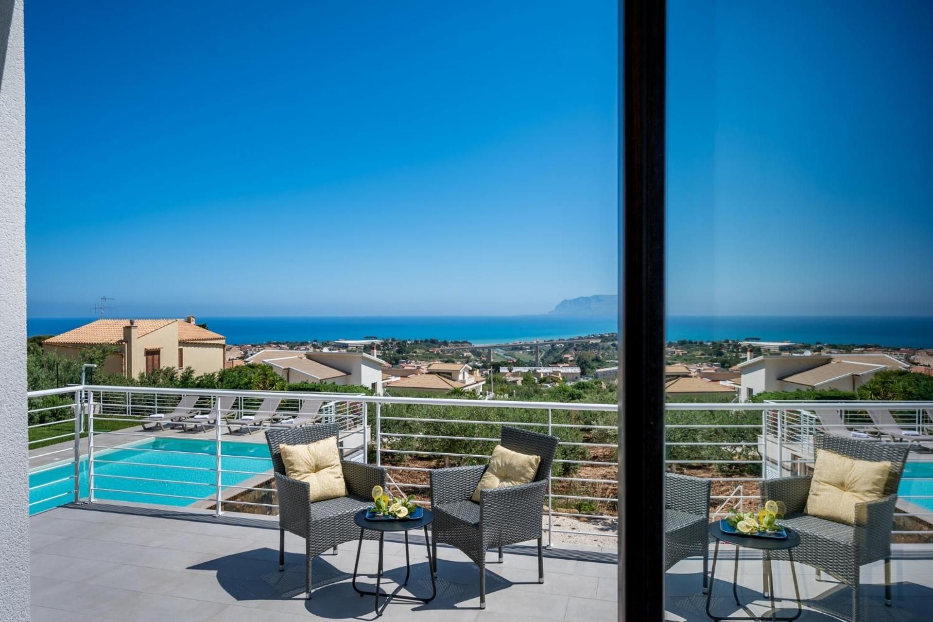 Deluxe Double Room with Sea View