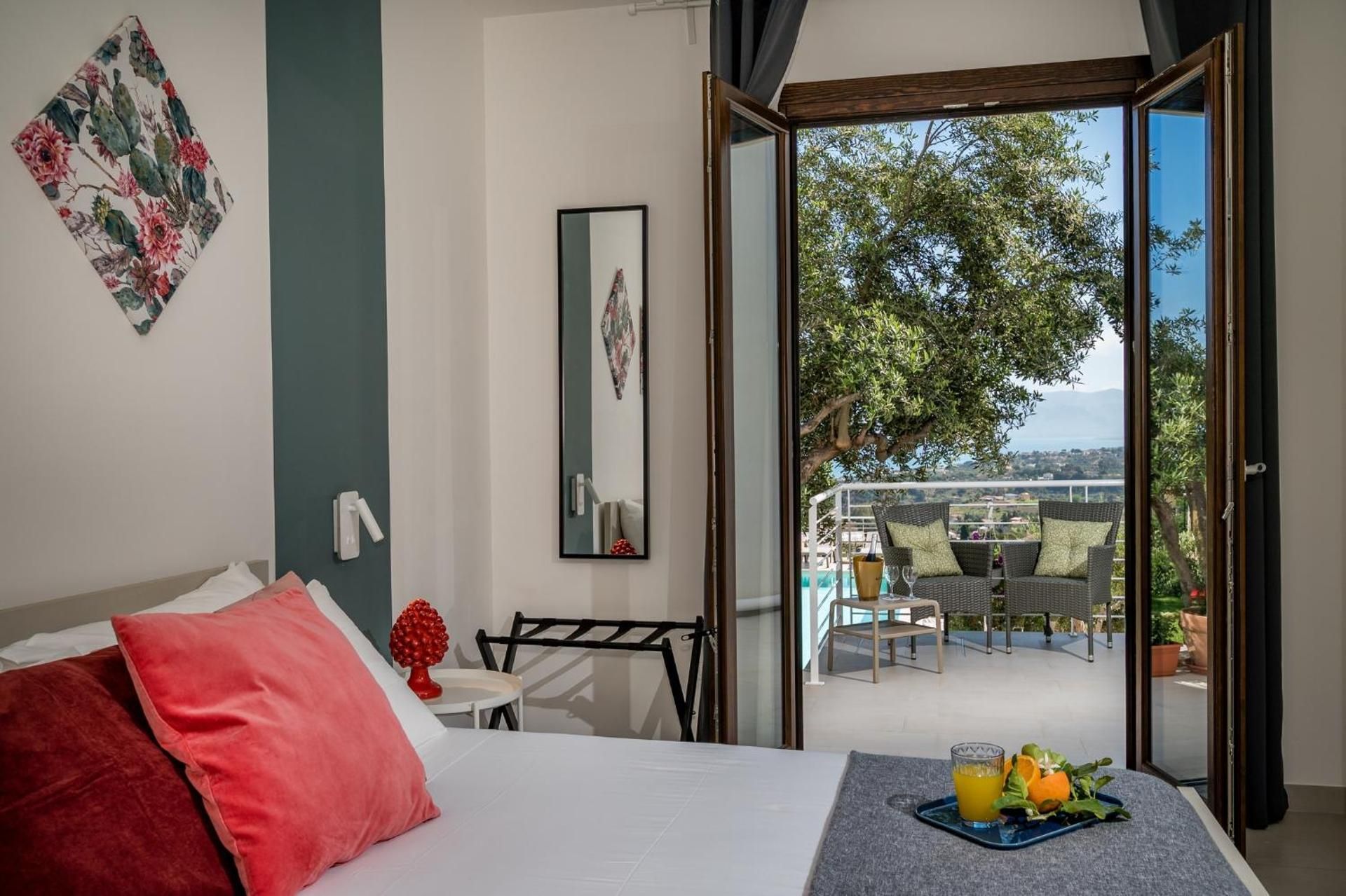 Villa Maria con piscina e vista mare Deluxe Room (2 Adults + 1 Child)