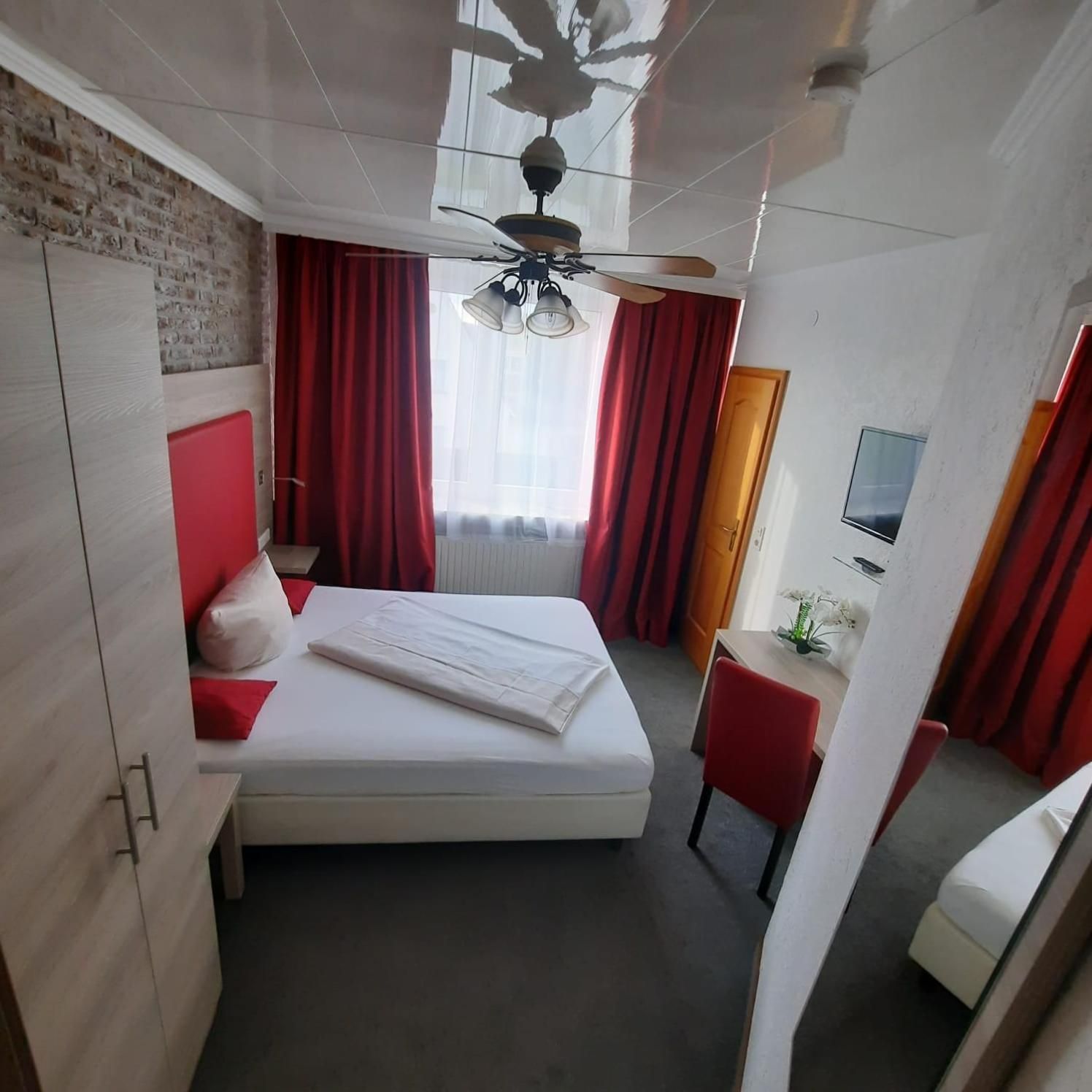 Budget Single Room
